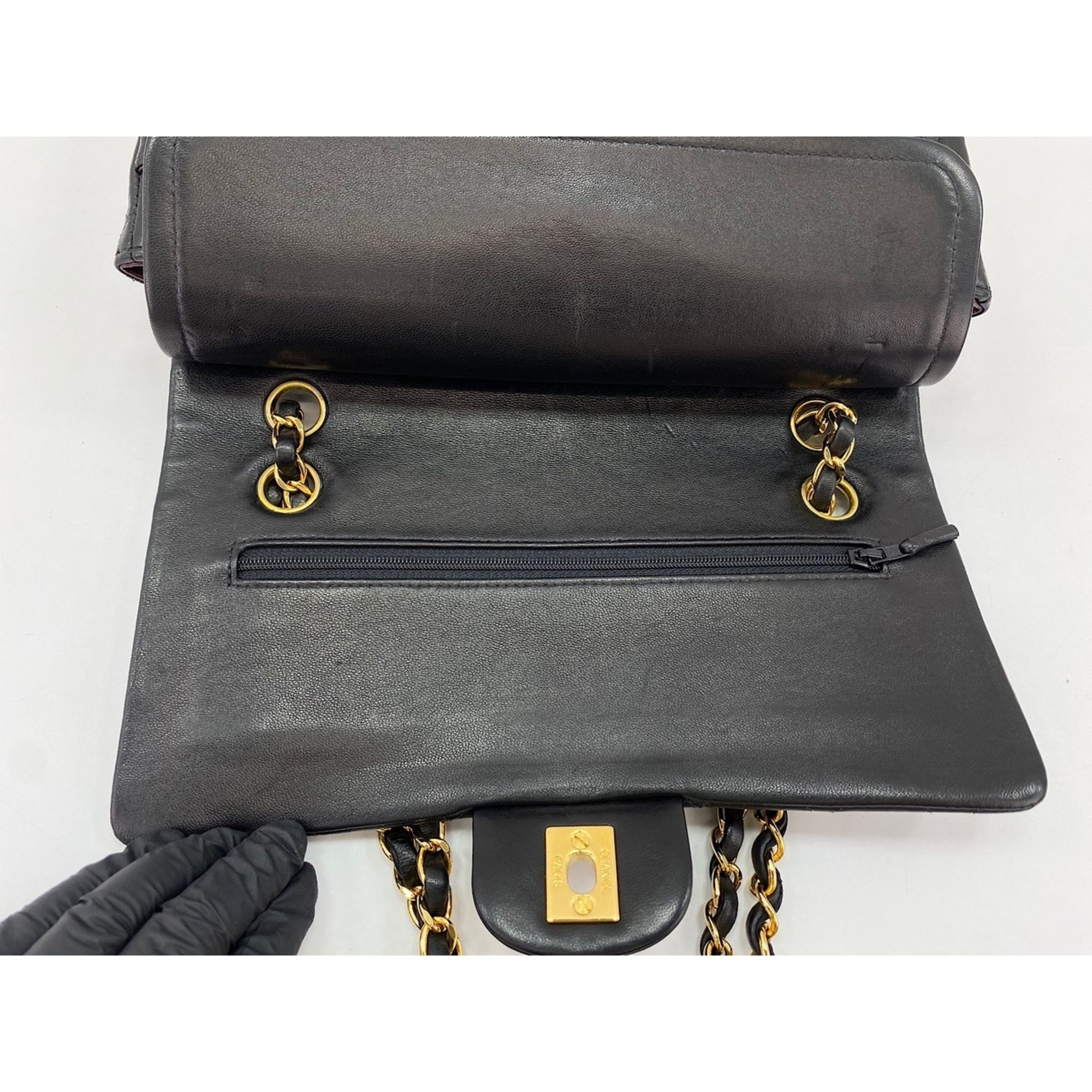 Matelasse Shoulder Bag (Pre-Owned) - Chanel - Modalova