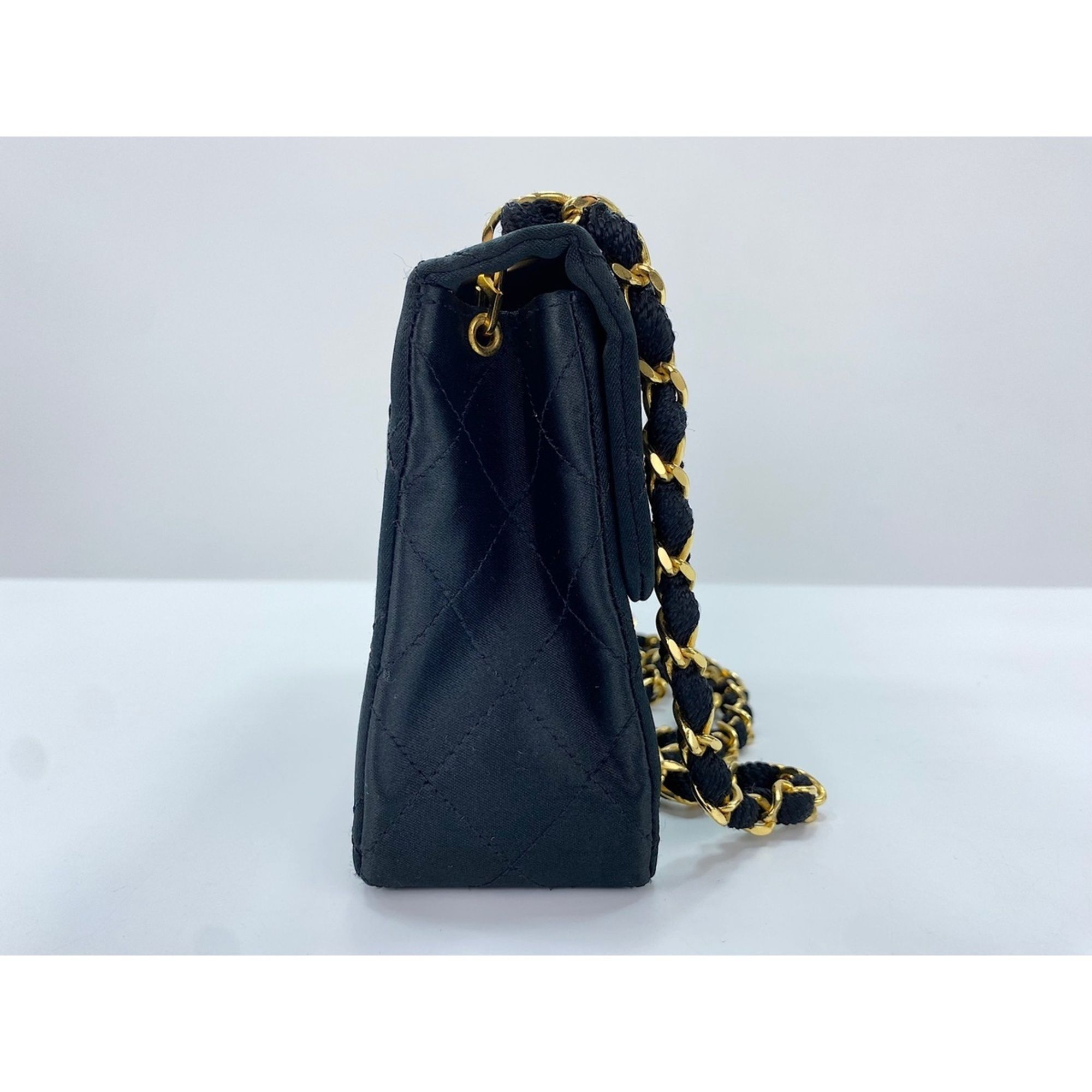 Matelasse Shoulder Bag (Pre-Owned) - Chanel - Modalova