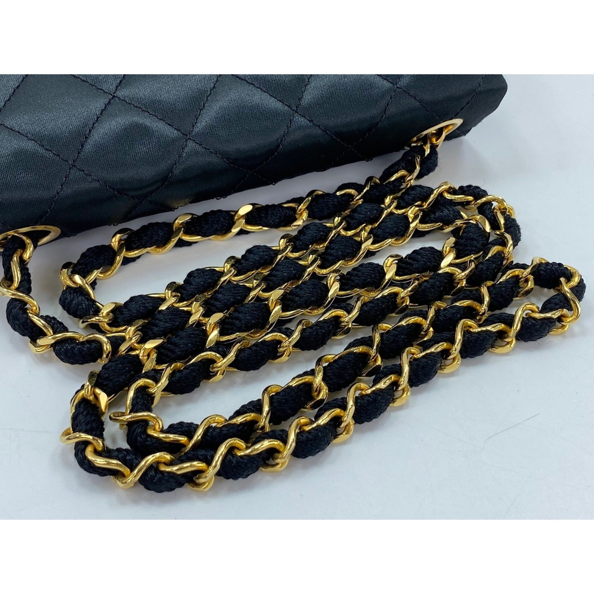 Matelasse Shoulder Bag (Pre-Owned) - Chanel - Modalova