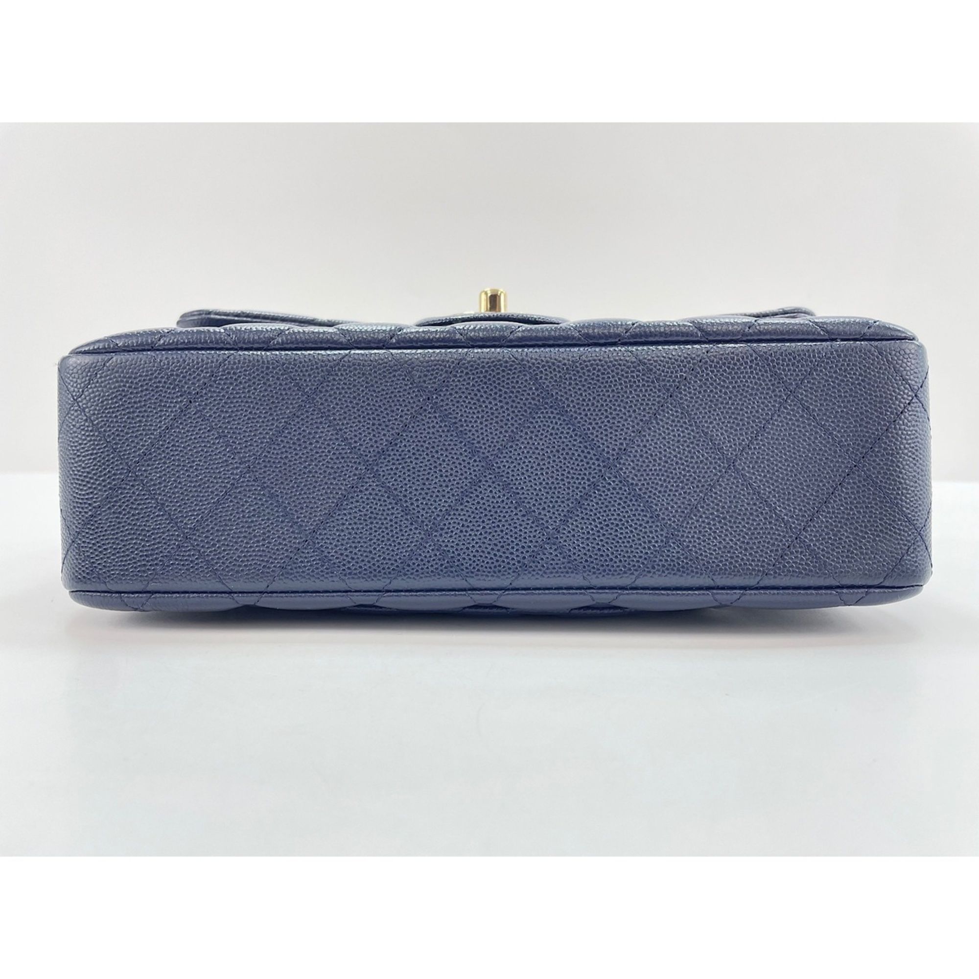 Matelasse Shoulder Bag (Pre-Owned) - Chanel - Modalova