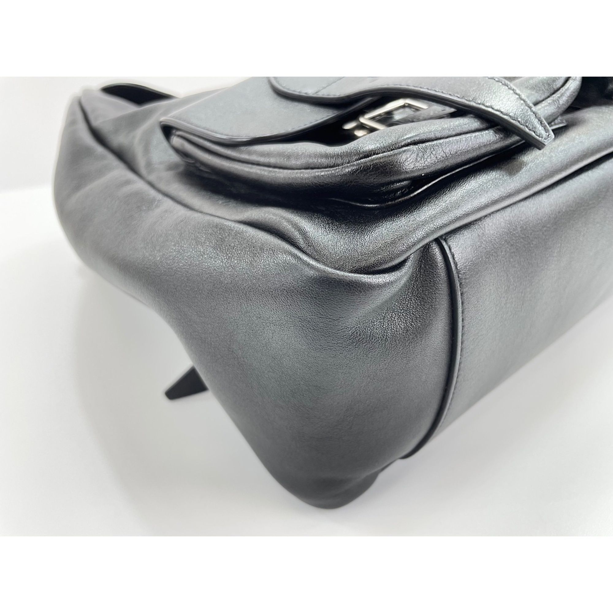 Backpack (Pre-Owned) - Yves Saint Laurent - Modalova