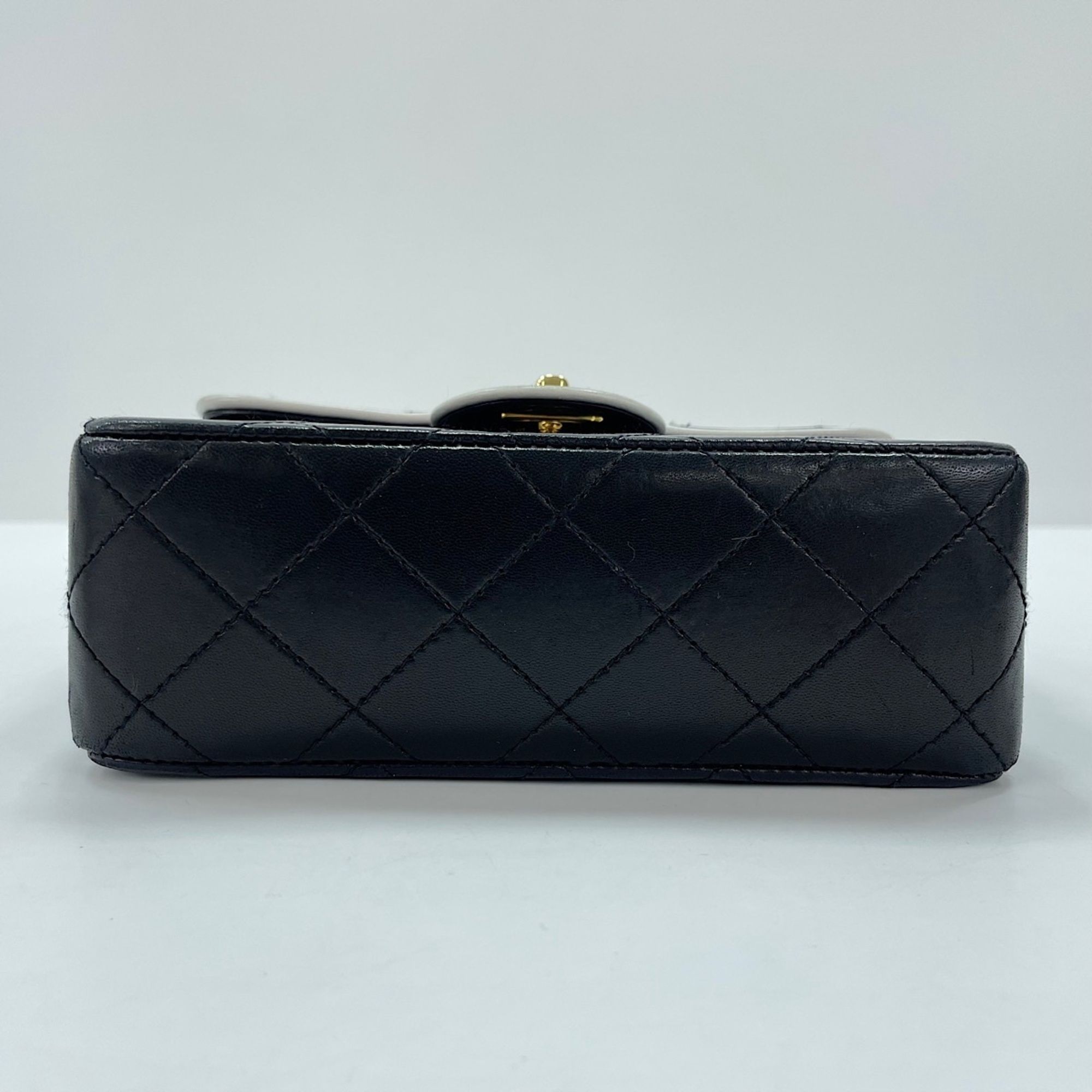 Matelasse Shoulder Bag (Pre-Owned) - Chanel - Modalova