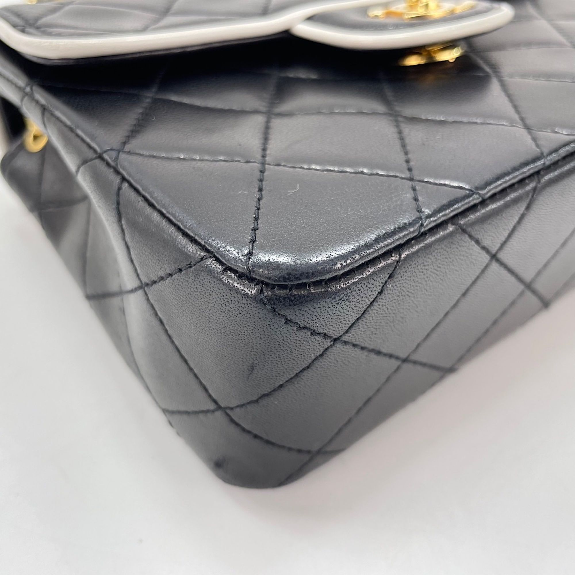 Matelasse Shoulder Bag (Pre-Owned) - Chanel - Modalova