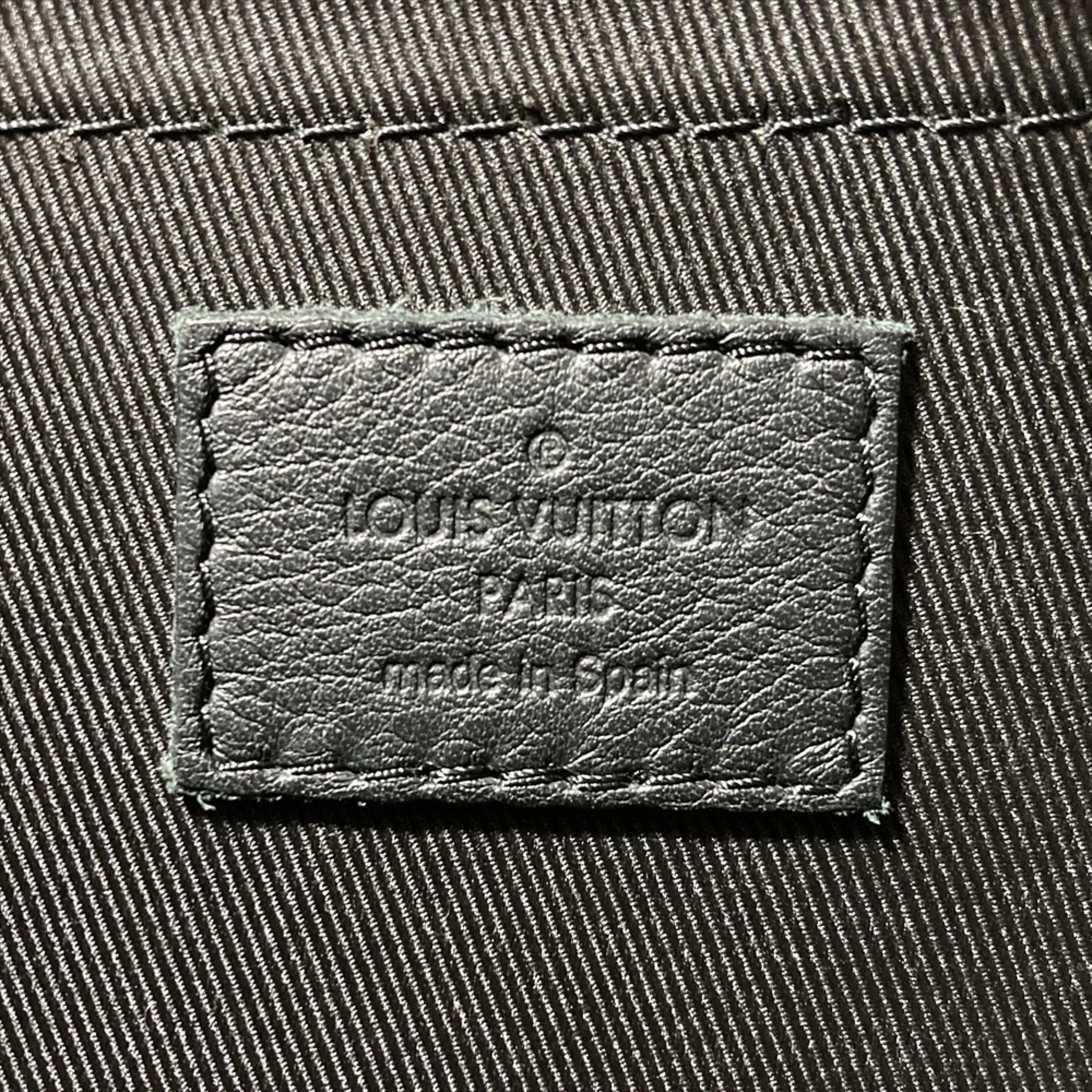 Shadow Clutch Bag Pochette (Pre-Owned) - Louis Vuitton - Modalova