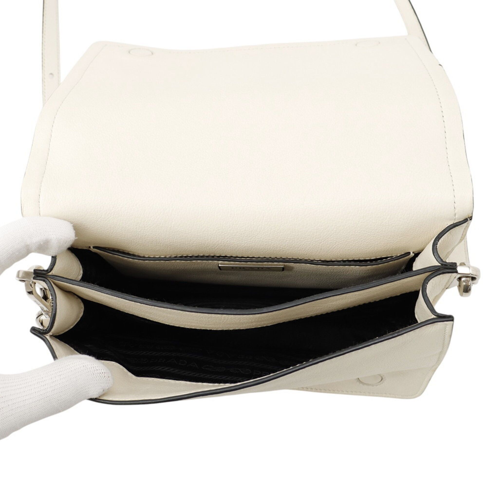 Leather Shoulder Bag (Pre-Owned) - Prada - Modalova