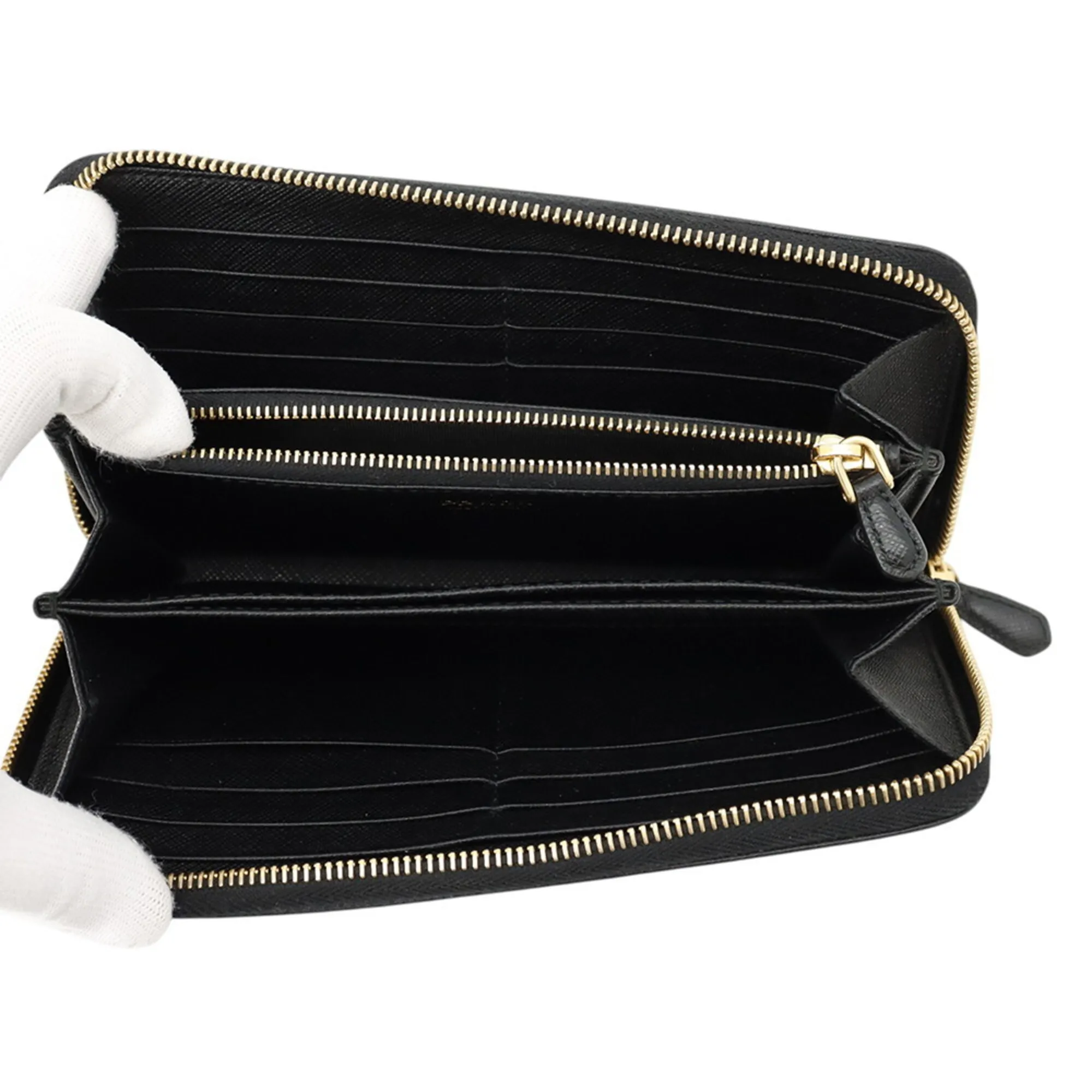 Saffiano Triangle Long Wallet (Bi-Fold) (Pre-Owned) - Prada - Modalova
