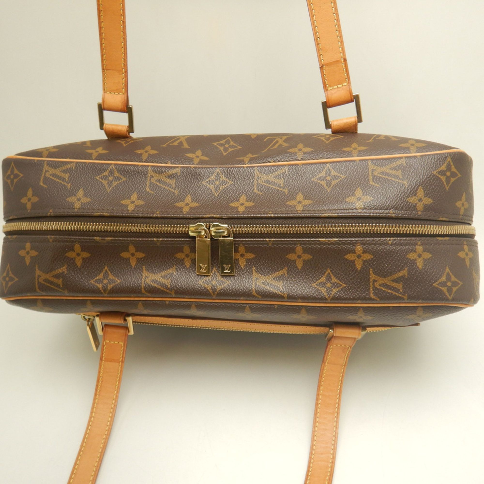 Canvas Shoulder Bag (Pre-Owned) - Louis Vuitton - Modalova