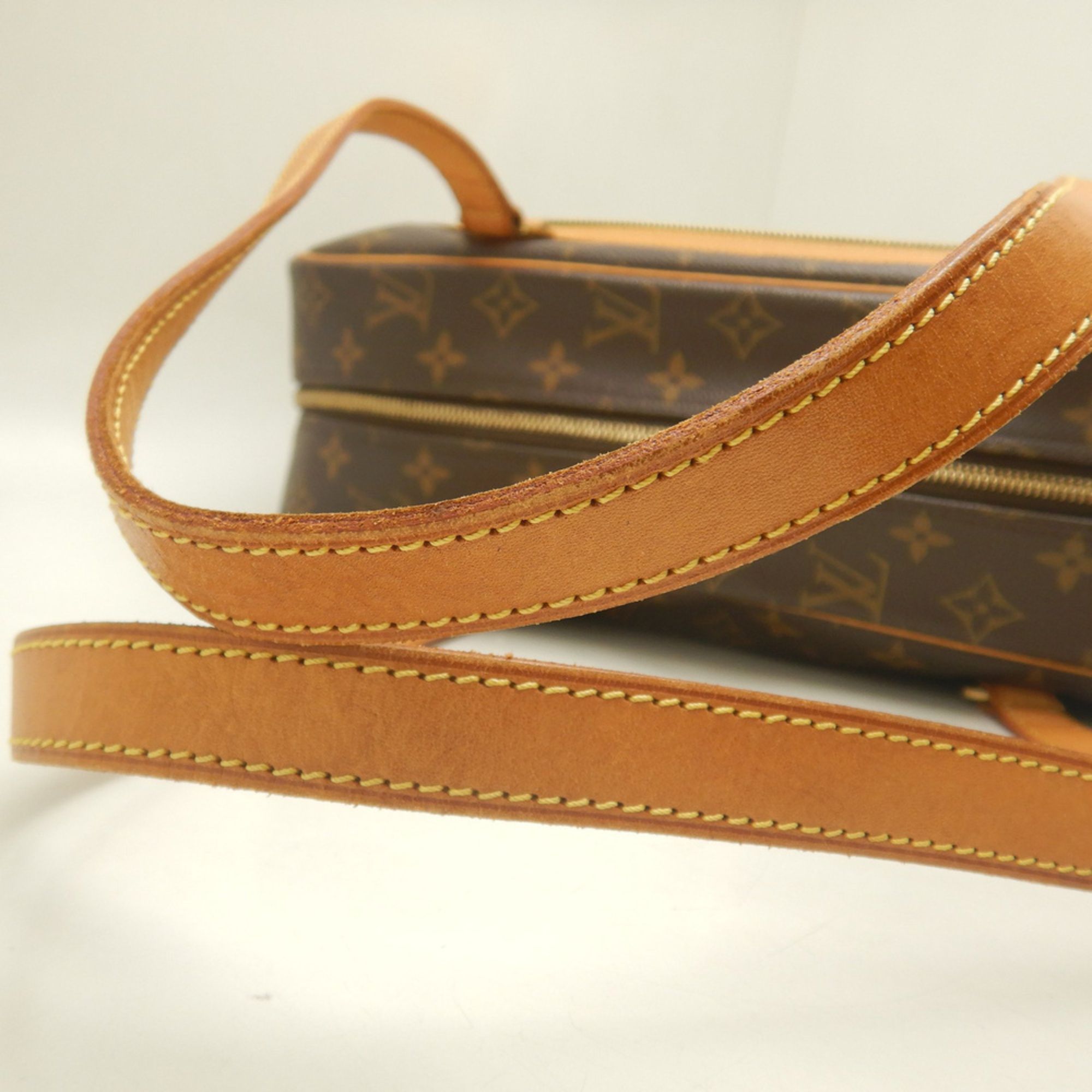 Canvas Shoulder Bag (Pre-Owned) - Louis Vuitton - Modalova