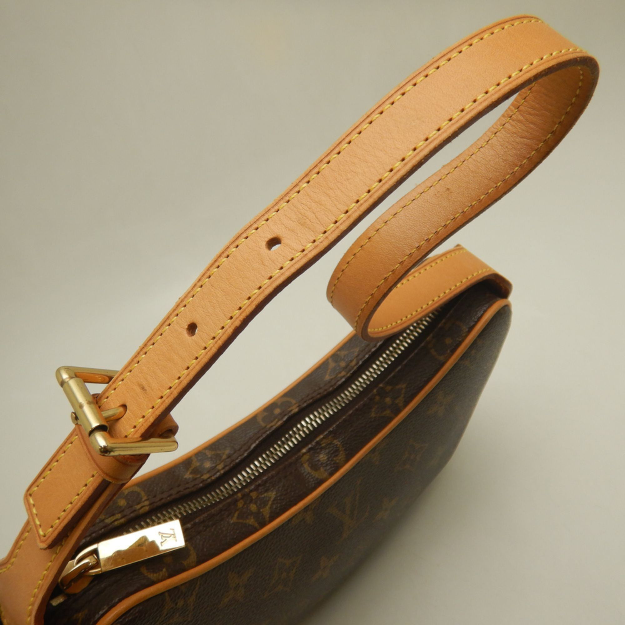 Canvas Pochette Shoulder Bag (Pre-Owned) - Louis Vuitton - Modalova