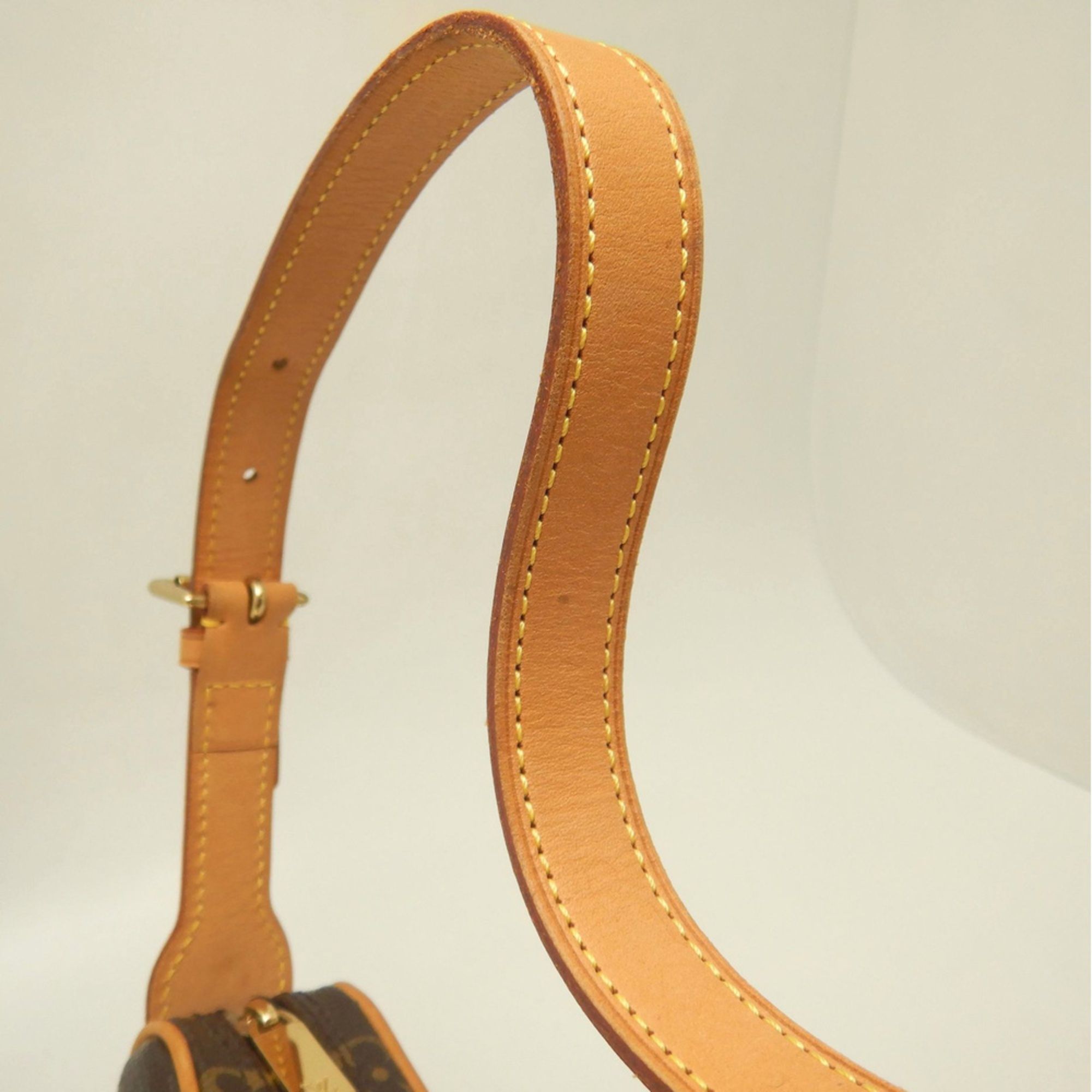 Canvas Pochette Shoulder Bag (Pre-Owned) - Louis Vuitton - Modalova