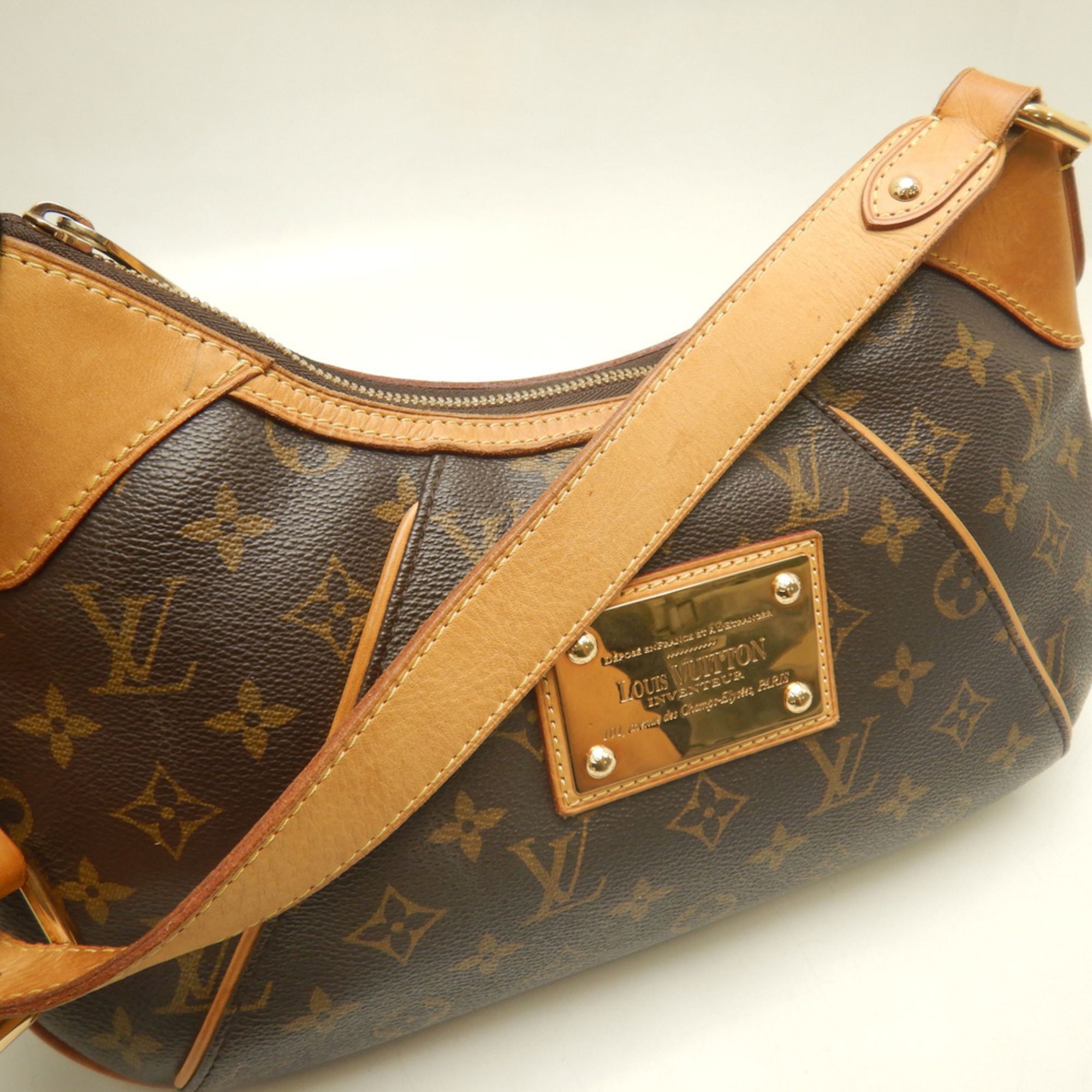 Canvas Shoulder Bag (Pre-Owned) - Louis Vuitton - Modalova