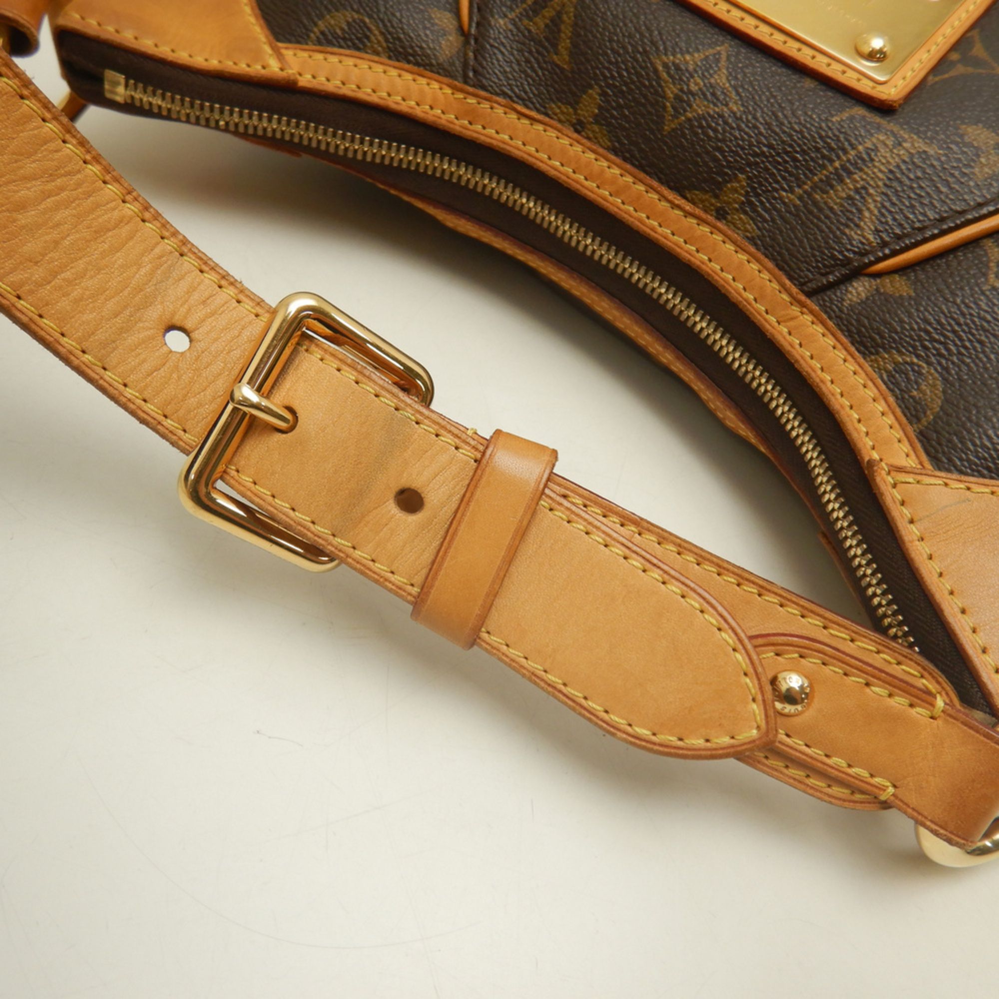 Canvas Shoulder Bag (Pre-Owned) - Louis Vuitton - Modalova