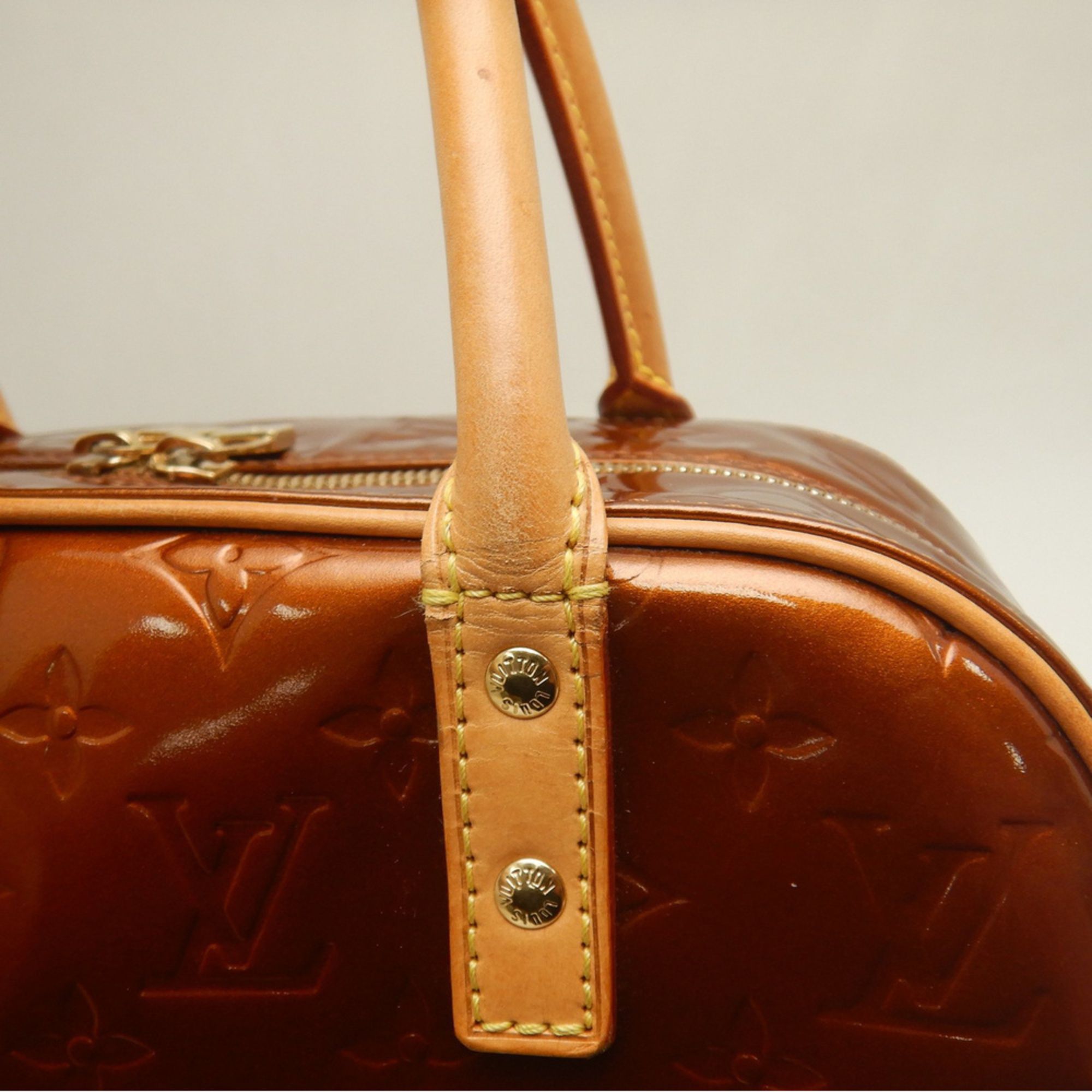 Vernis Handbag (Pre-Owned) - Louis Vuitton - Modalova