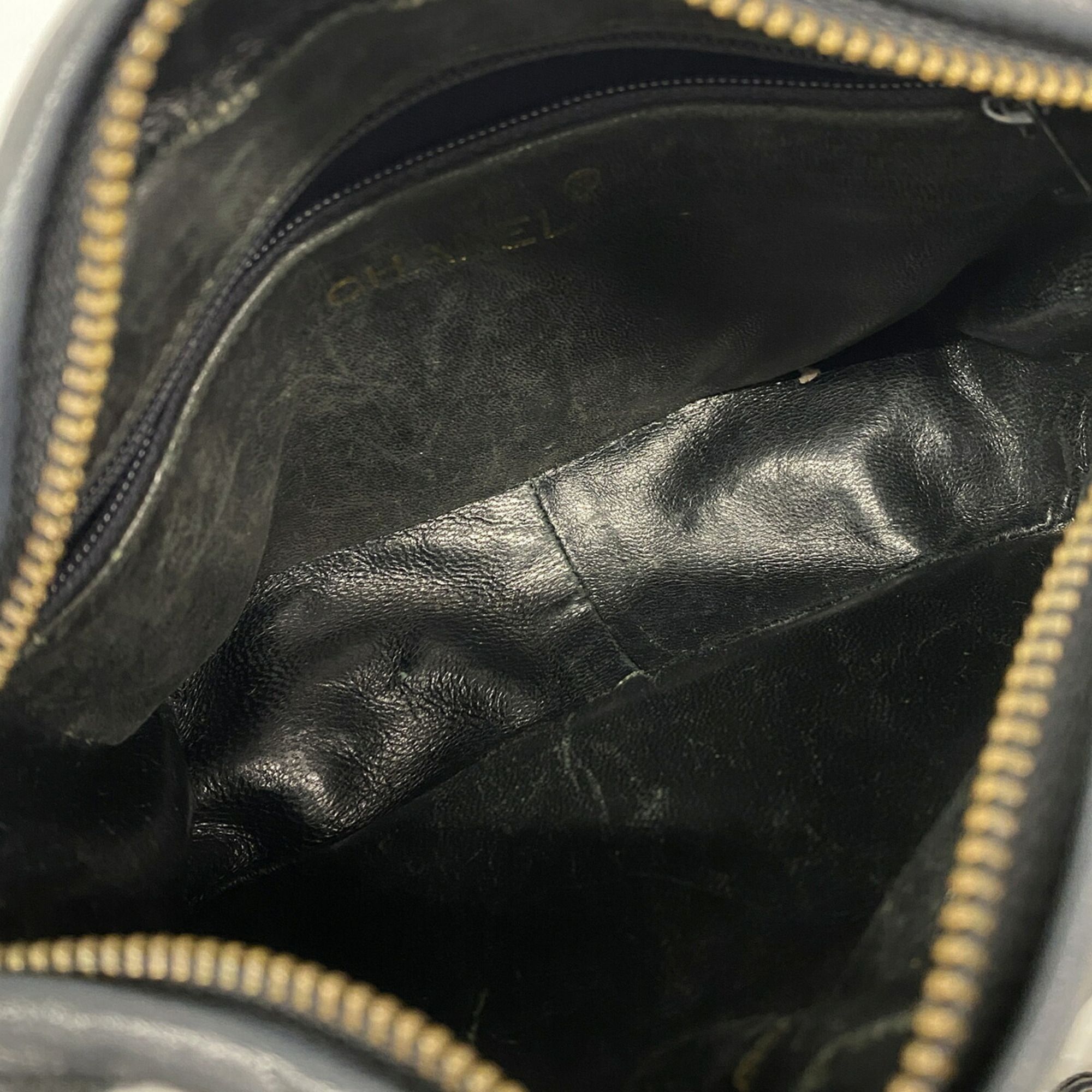 Leather Shoulder Bag (Pre-Owned) - Chanel - Modalova