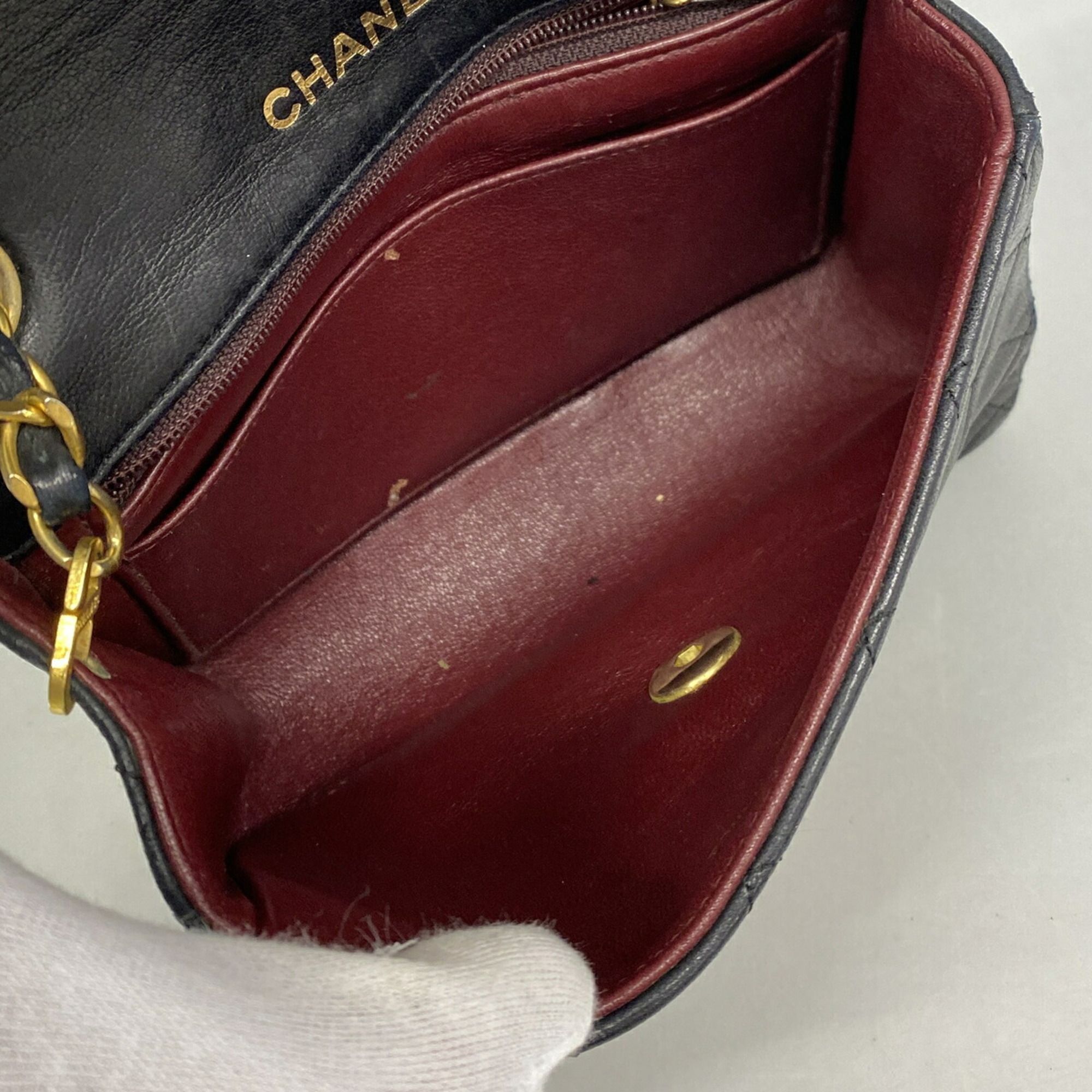 Leather Shoulder Bag (Pre-Owned) - Chanel - Modalova