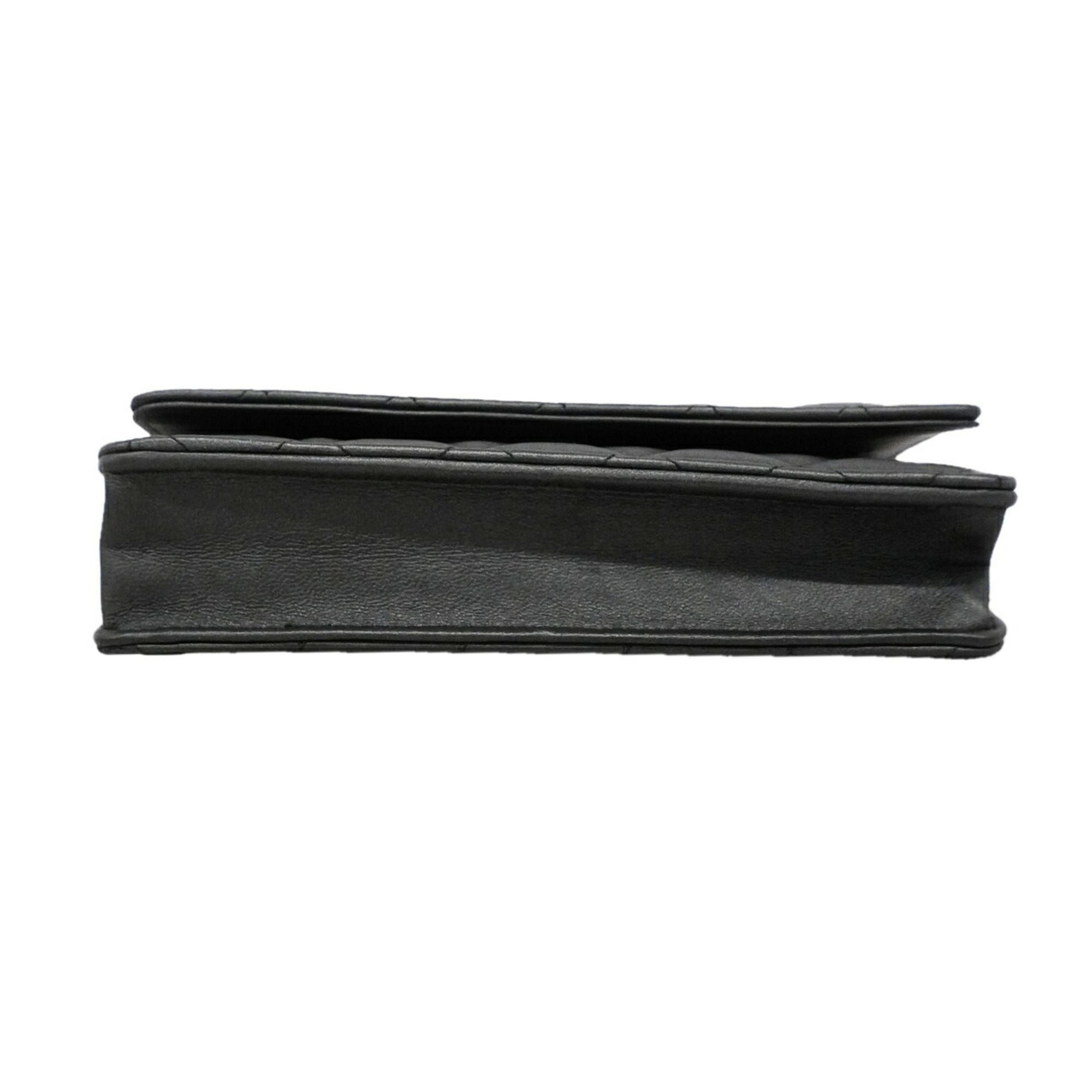 Leather Chain/Shoulder Wallet (Pre-Owned) - Chanel - Modalova