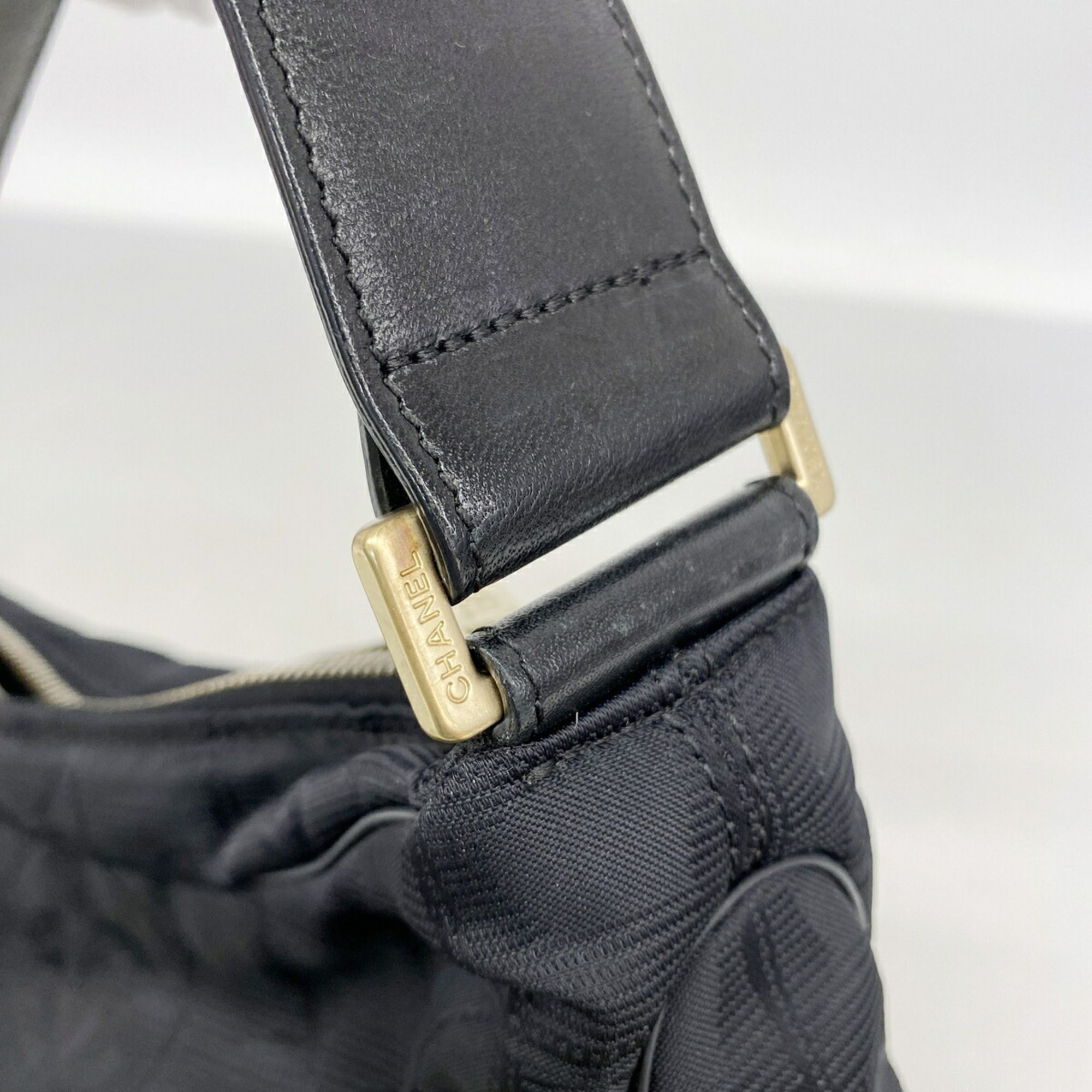 Nylon Shoulder Bag (Pre-Owned) - Chanel - Modalova