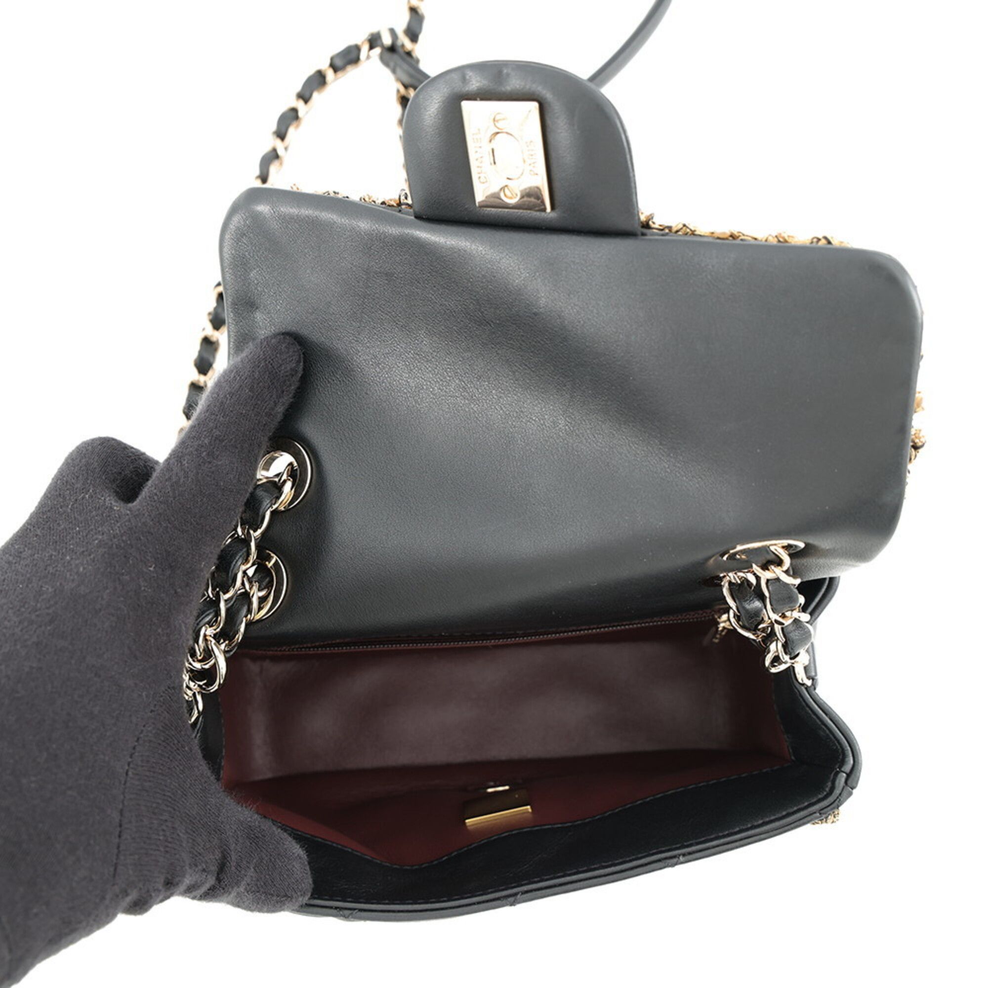 Matelasse Leather Handbag Shoulder Bag (Pre-Owned) - Chanel - Modalova