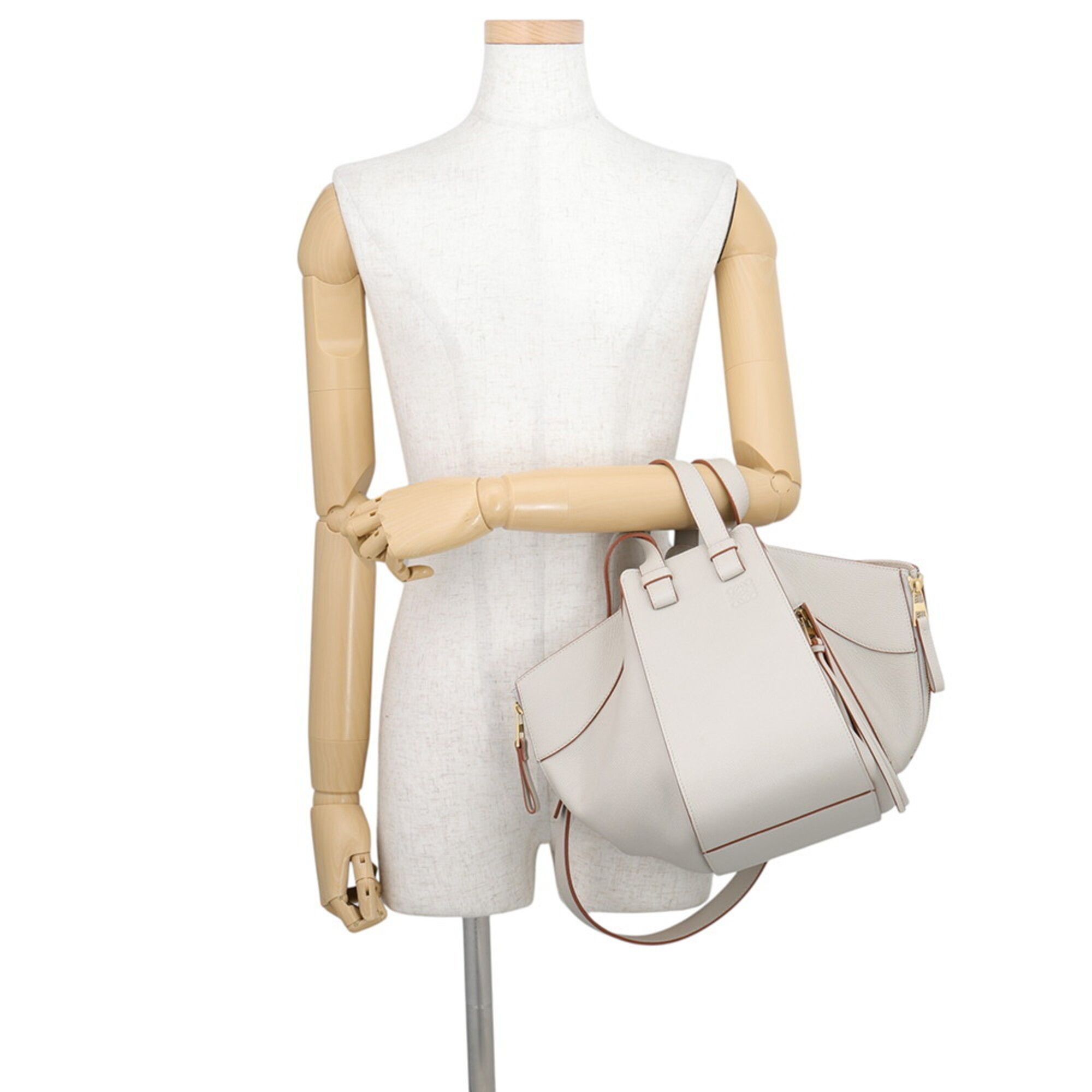 Hammock Leather Handbag Shoulder Bag (Pre-Owned) - Loewe - Modalova