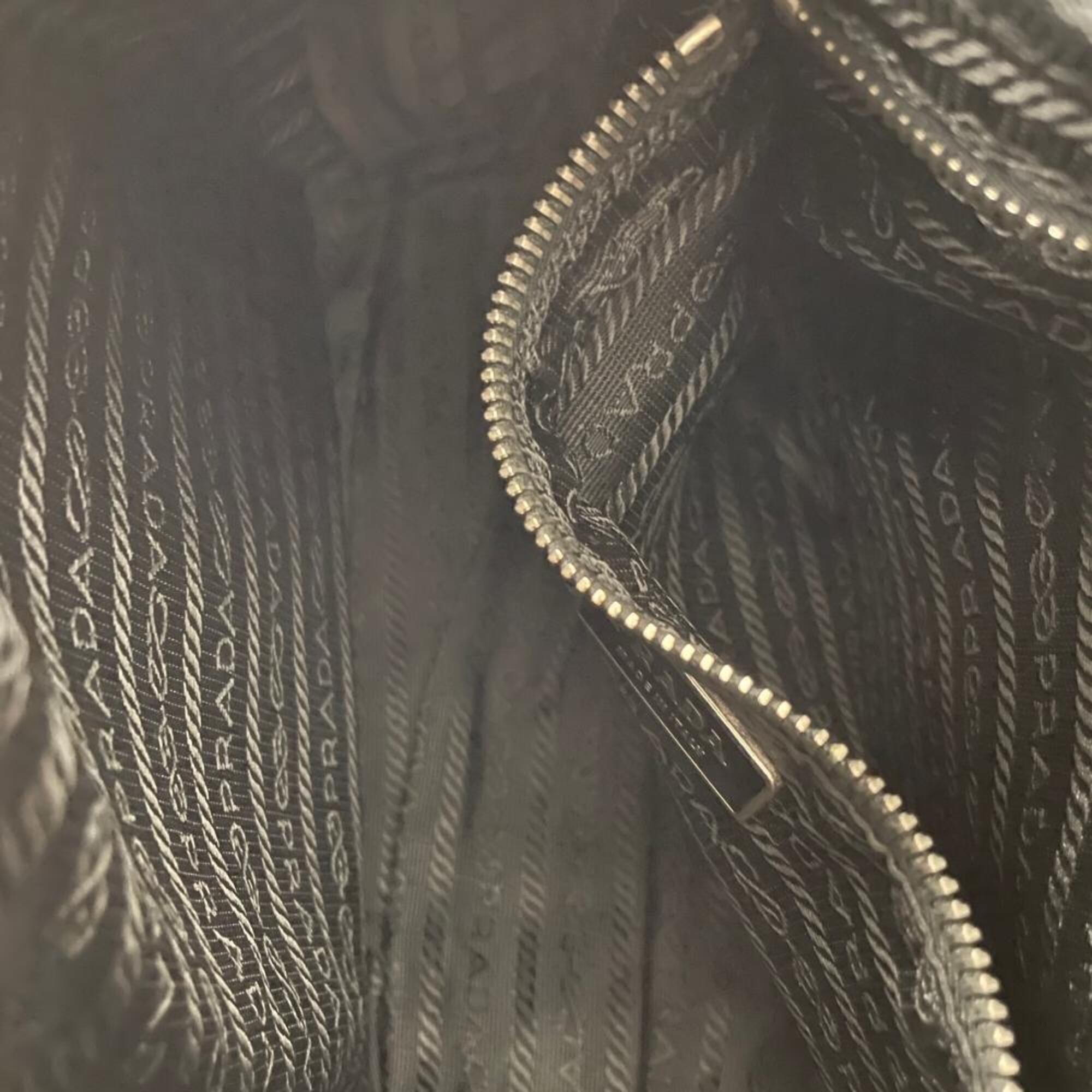 Nylon Shoulder Bag (Pre-Owned) - Prada - Modalova