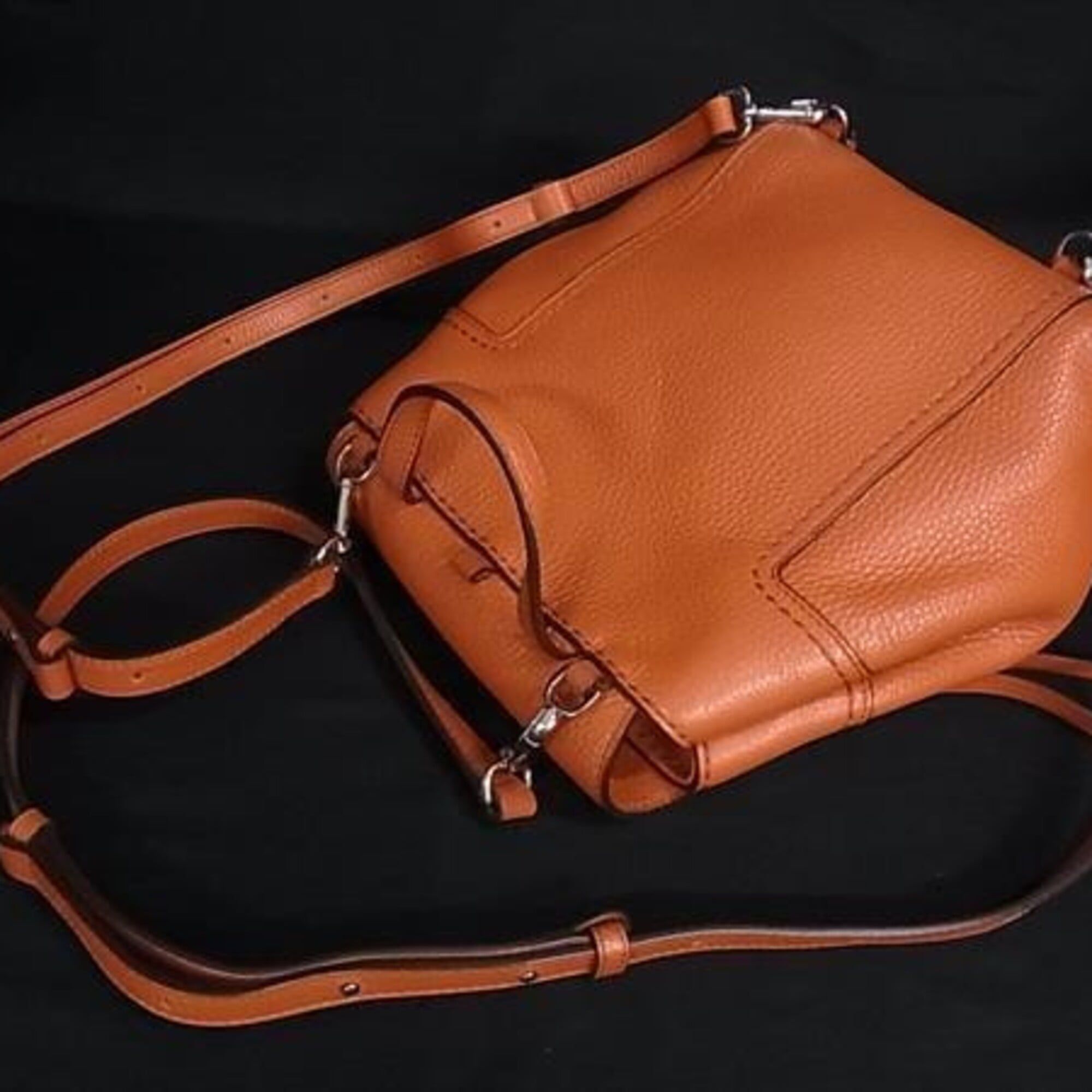 Leather Backpack (Pre-Owned) - Tod's - Modalova