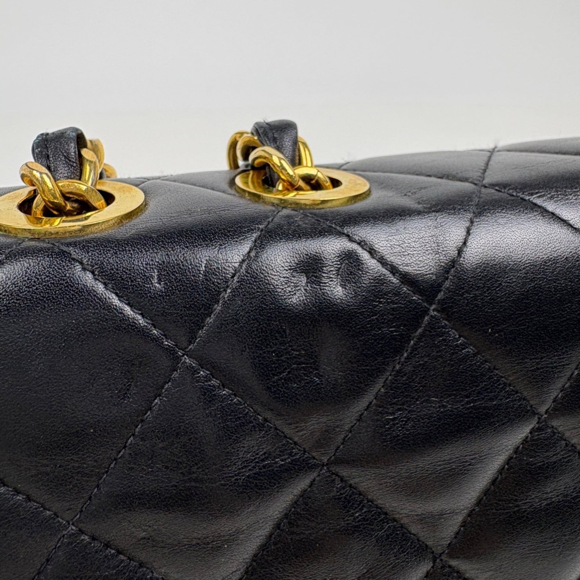 Matelasse Leather Shoulder Bag (Pre-Owned) - Chanel - Modalova