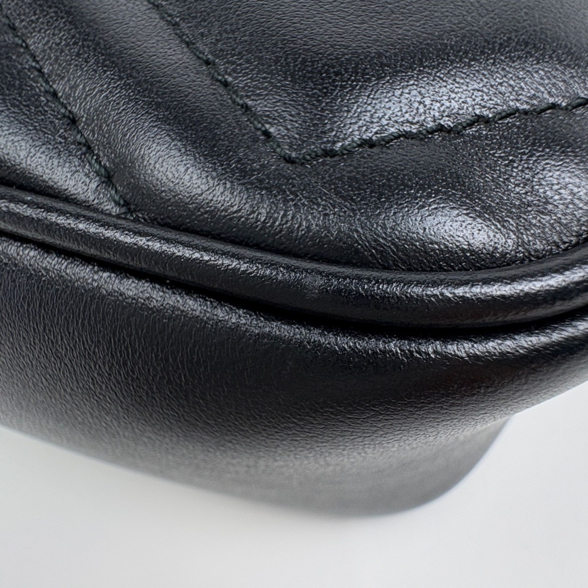 Gg Marmont Leather Shoulder Bag (Pre-Owned) - Gucci - Modalova