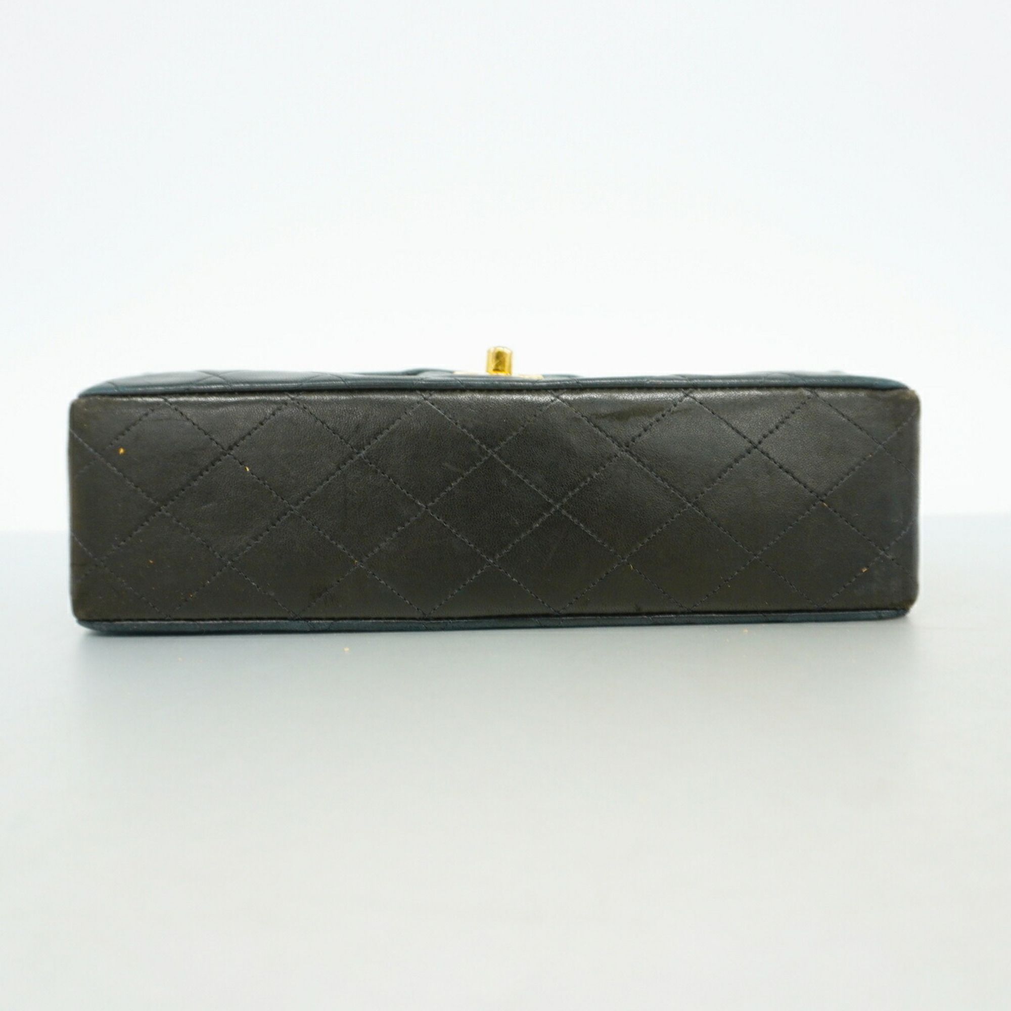 Leather Shoulder Bag (Pre-Owned) - Chanel - Modalova
