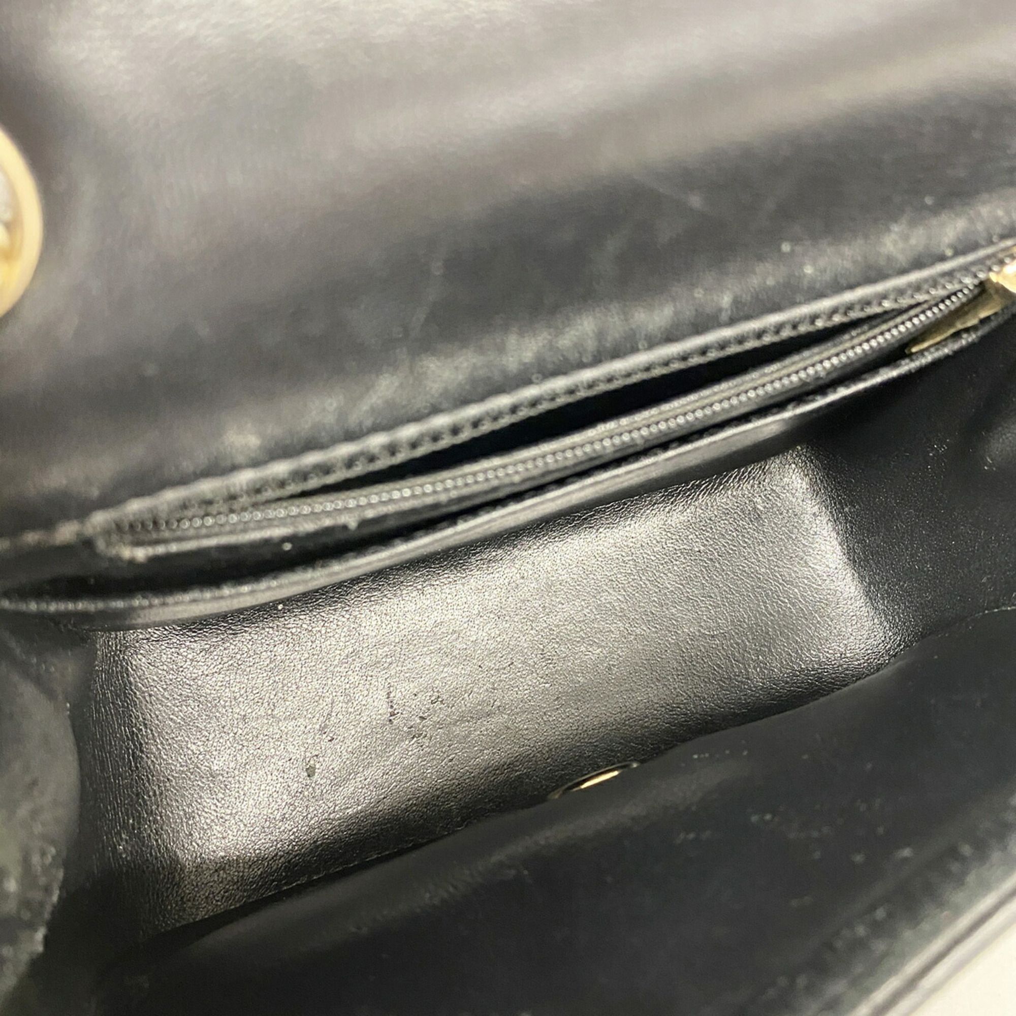 Leather Shoulder Bag (Pre-Owned) - Chanel - Modalova