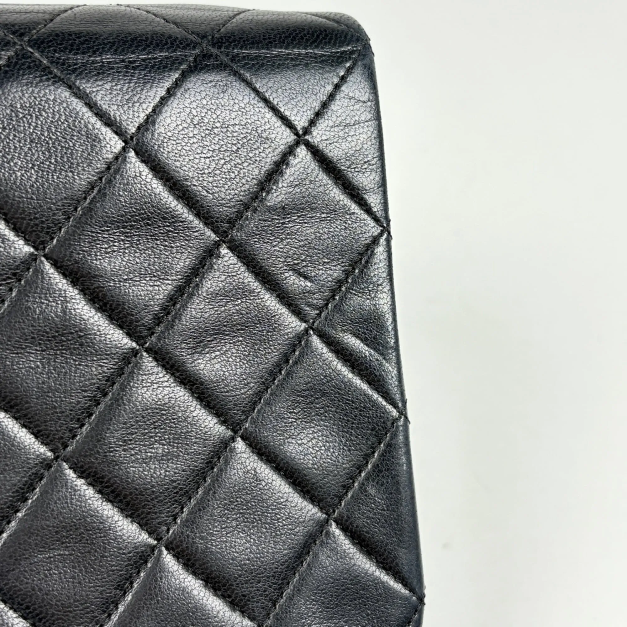 Matelasse Leather Shoulder Bag (Pre-Owned) - Chanel - Modalova