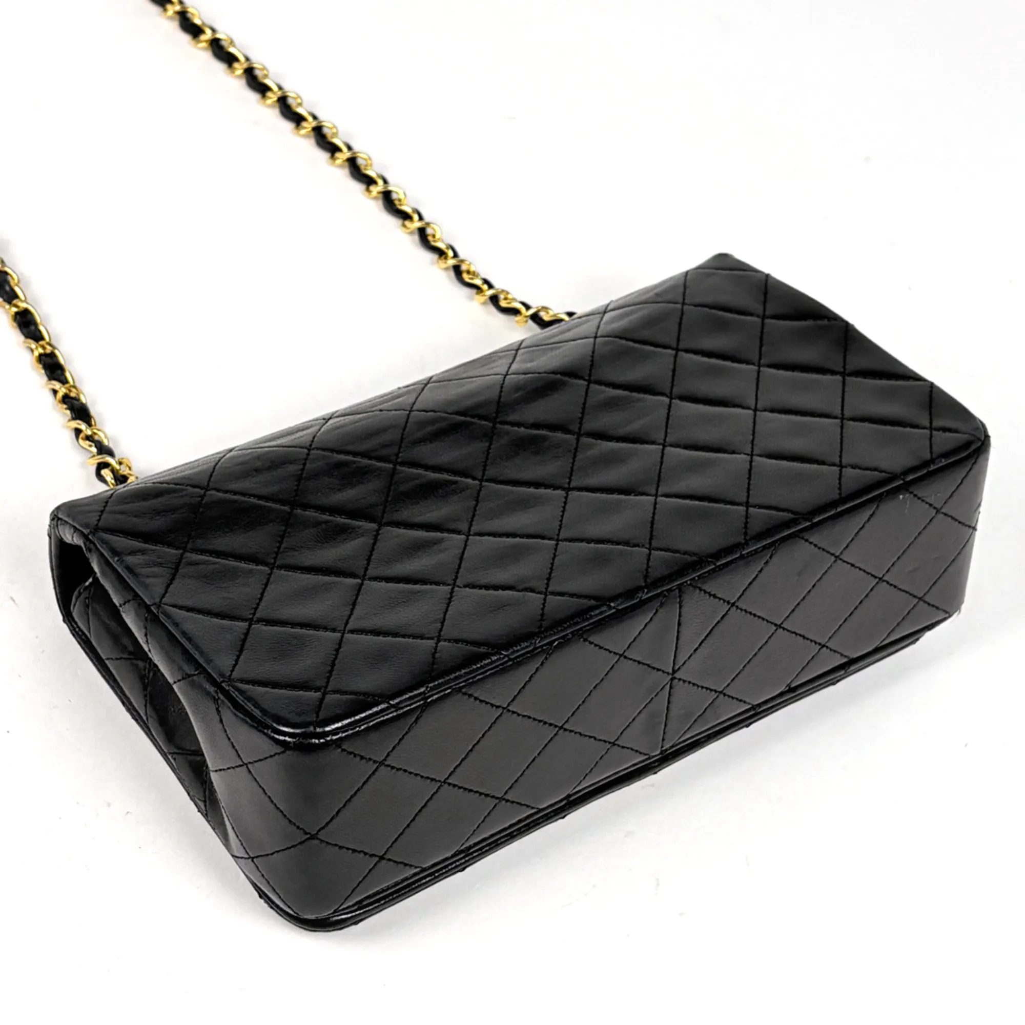Matelasse Leather Shoulder Bag (Pre-Owned) - Chanel - Modalova
