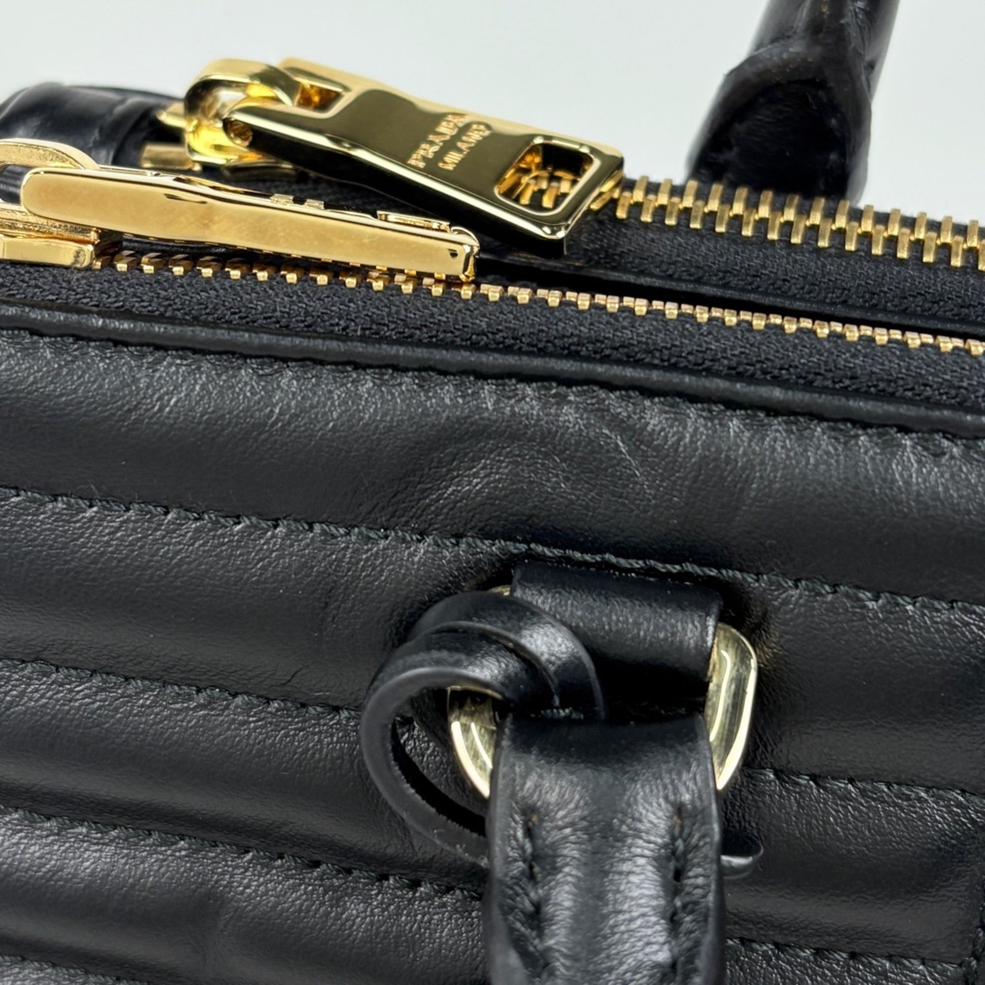 Leather Handbag (Pre-Owned) - Prada - Modalova