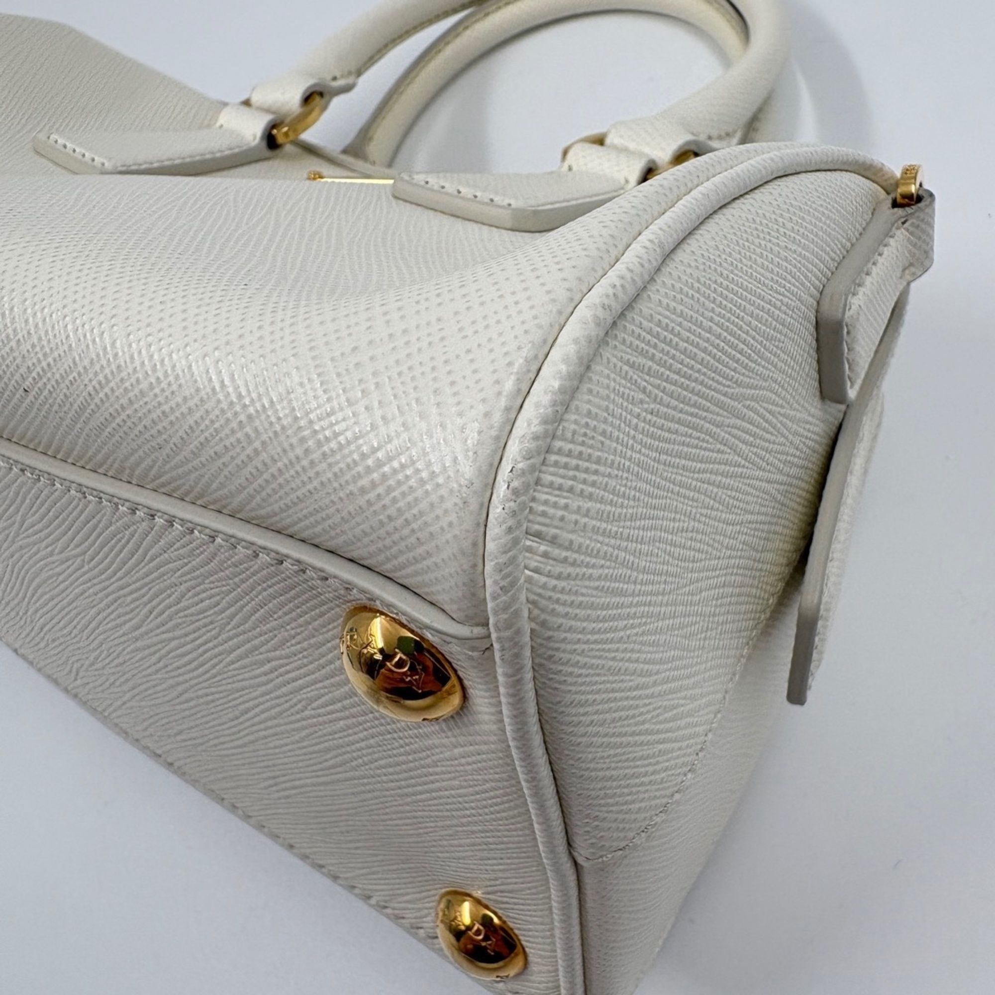 Prada White Handbag (Pre-Owned) - Prada - Modalova