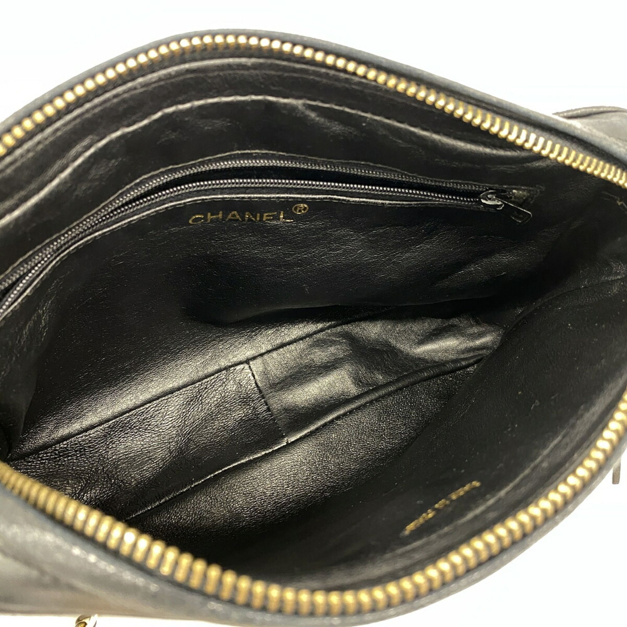 Leather Shoulder Bag (Pre-Owned) - Chanel - Modalova