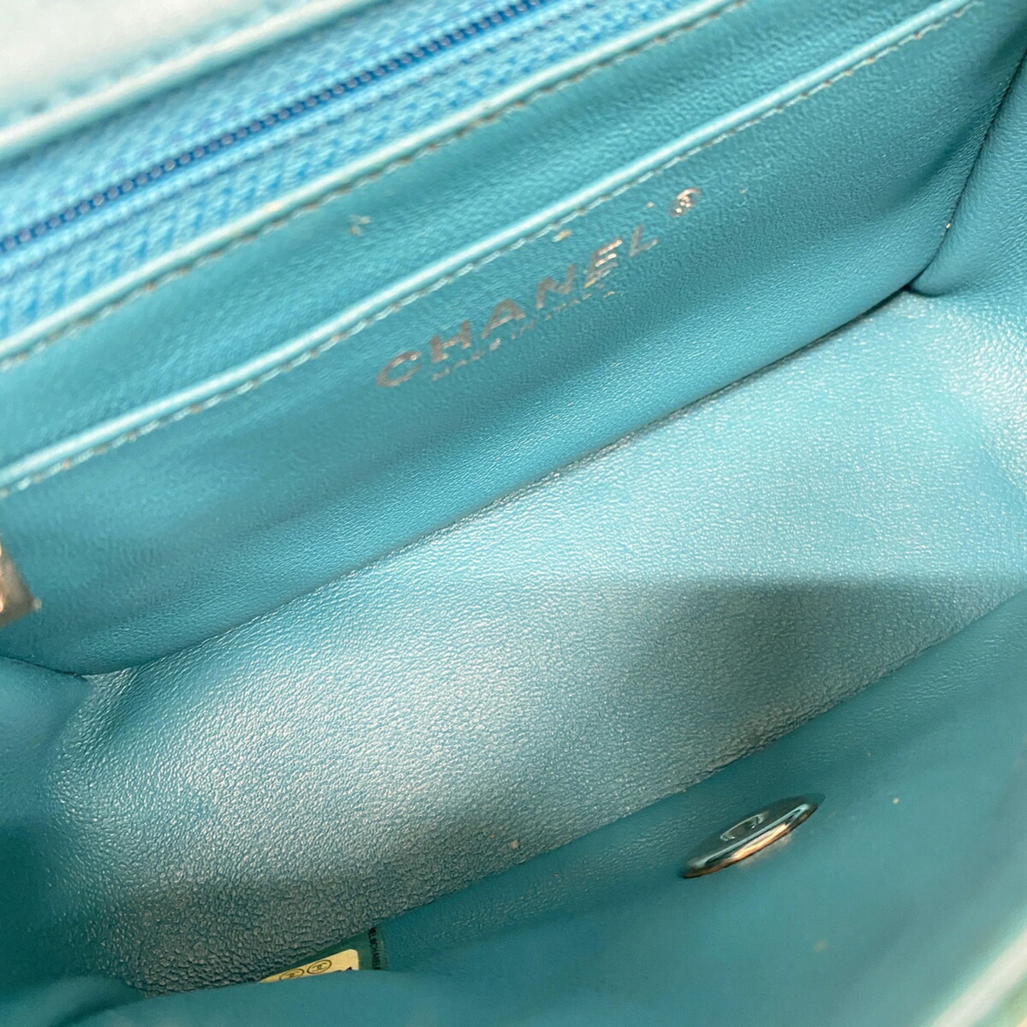Patent Leather Shoulder Bag (Pre-Owned) - Chanel - Modalova
