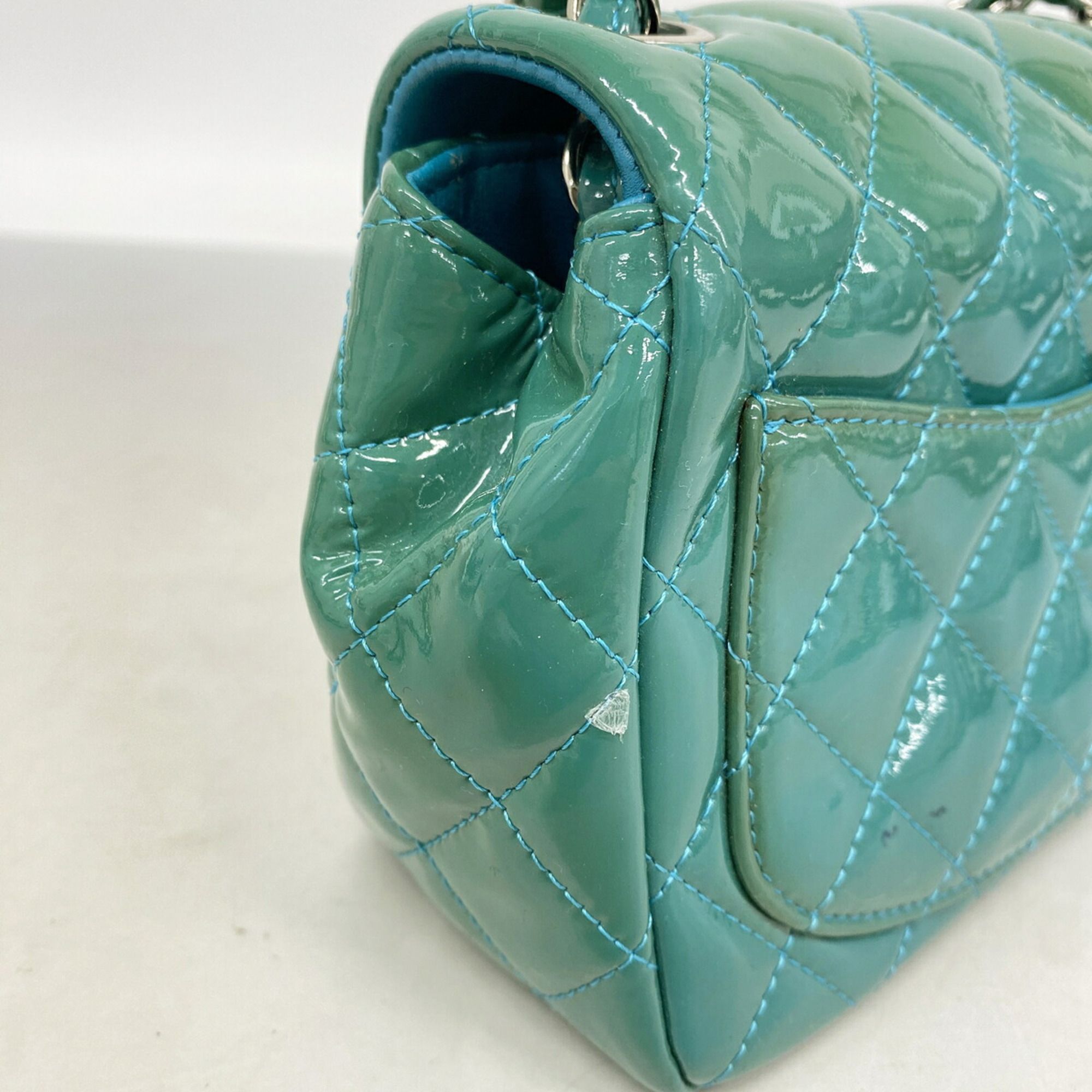 Patent Leather Shoulder Bag (Pre-Owned) - Chanel - Modalova