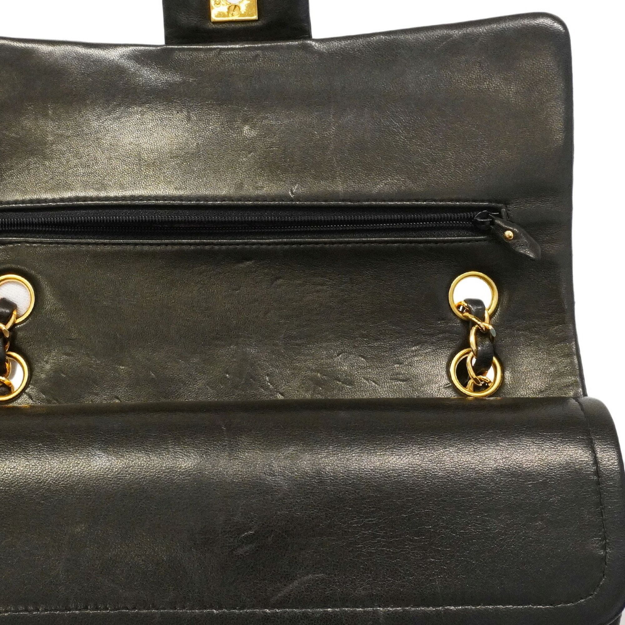 Leather Shoulder Bag (Pre-Owned) - Chanel - Modalova