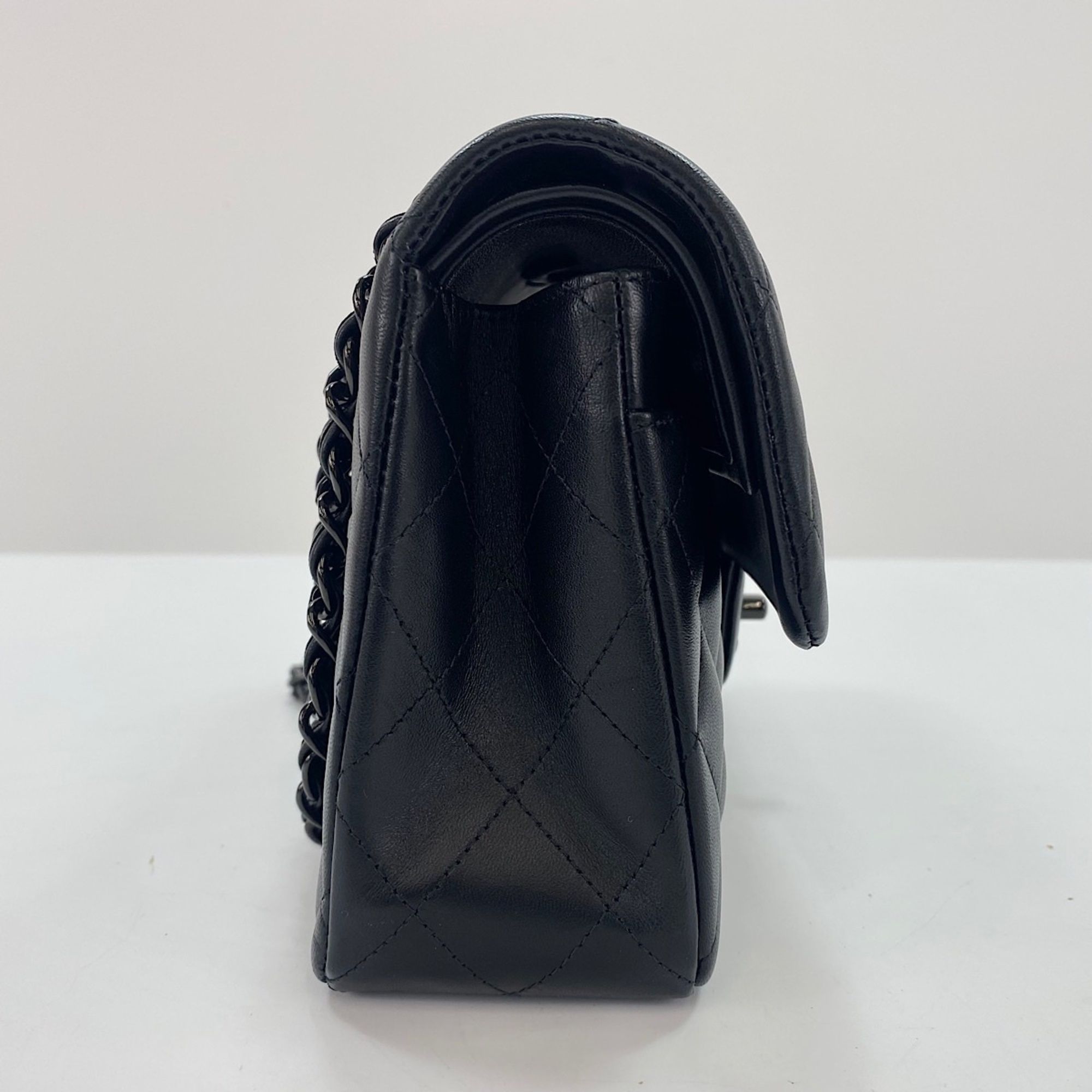 Matelasse Shoulder Bag (Pre-Owned) - Chanel - Modalova