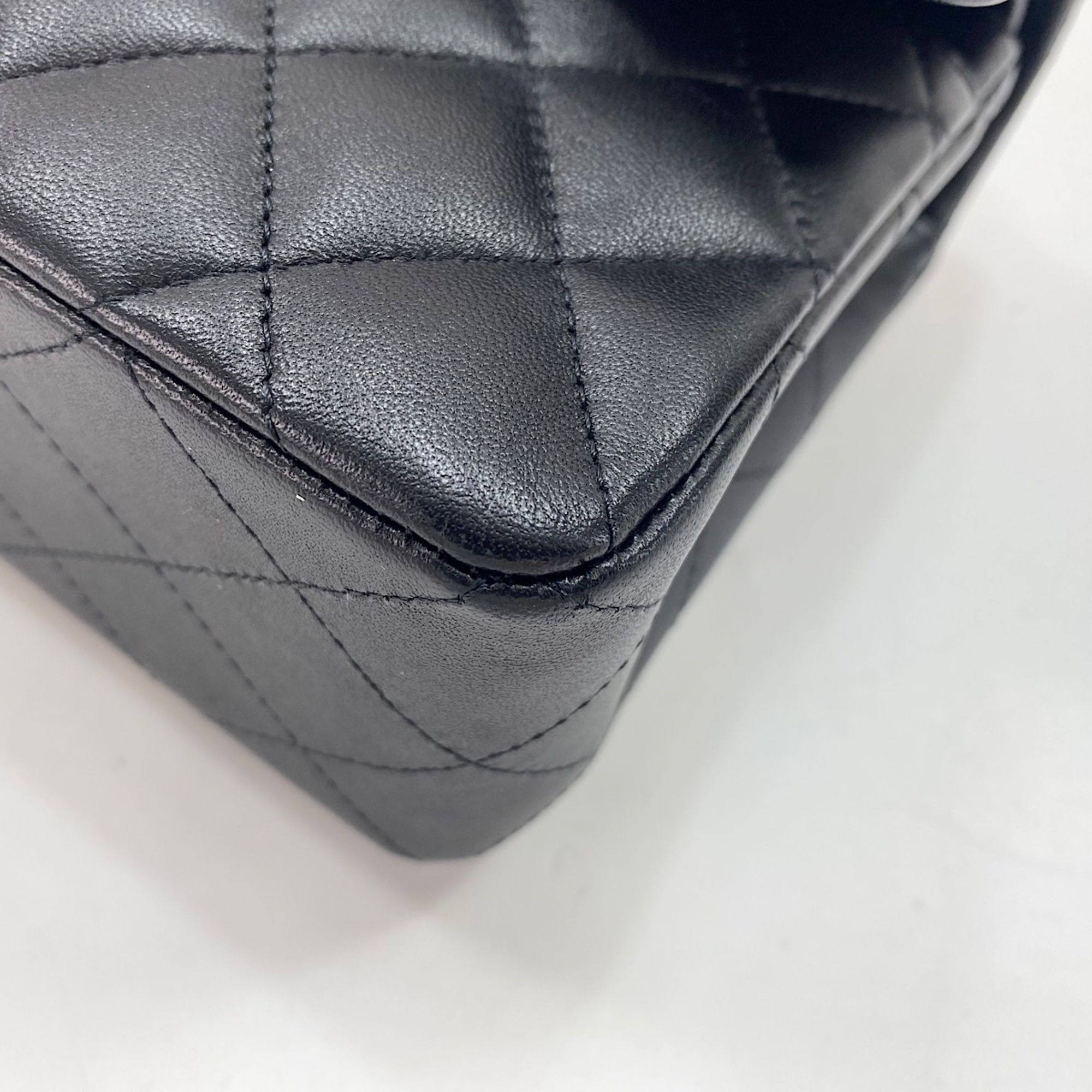 Matelasse Shoulder Bag (Pre-Owned) - Chanel - Modalova