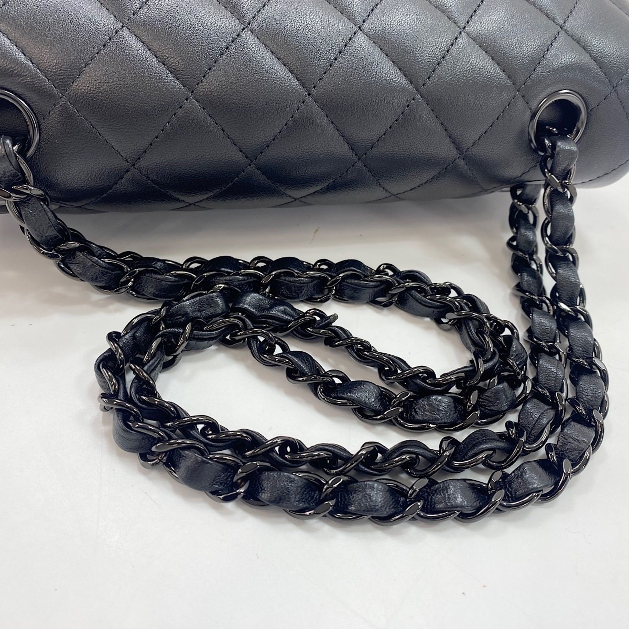 Matelasse Shoulder Bag (Pre-Owned) - Chanel - Modalova