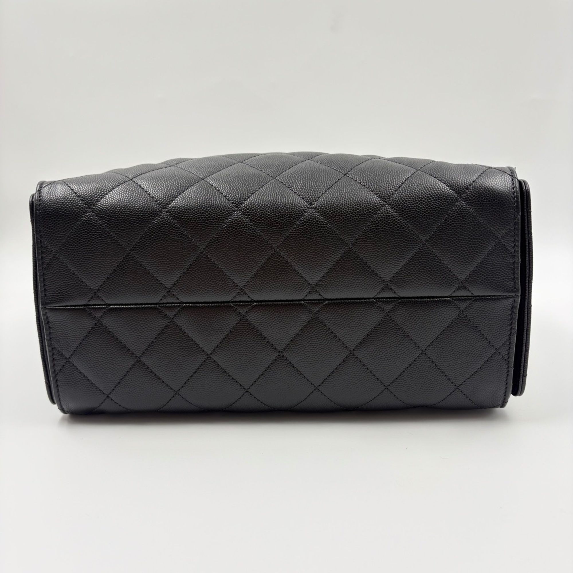 Chanel Black Handbag (Pre-Owned) - Chanel - Modalova