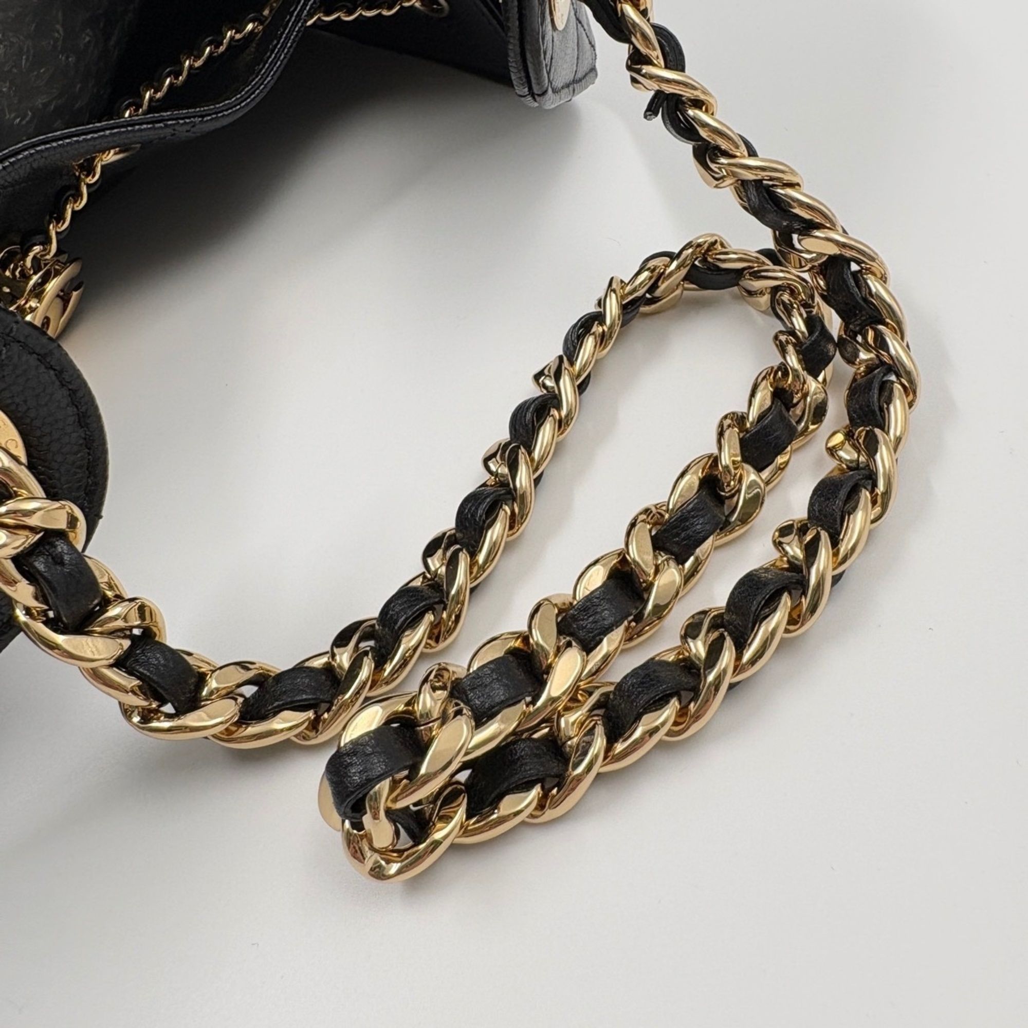 Chanel Black Handbag (Pre-Owned) - Chanel - Modalova