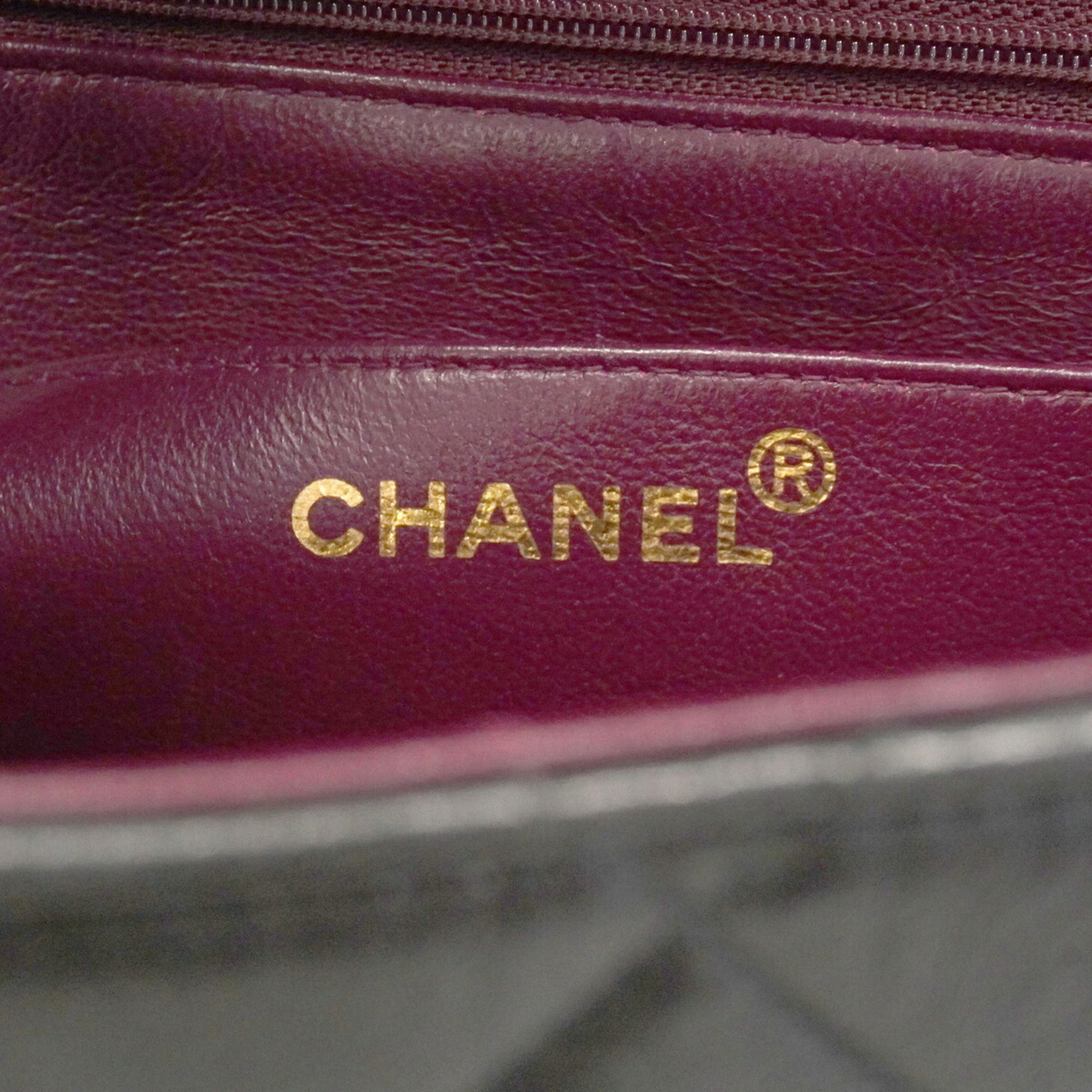 Leather Shoulder Bag (Pre-Owned) - Chanel - Modalova