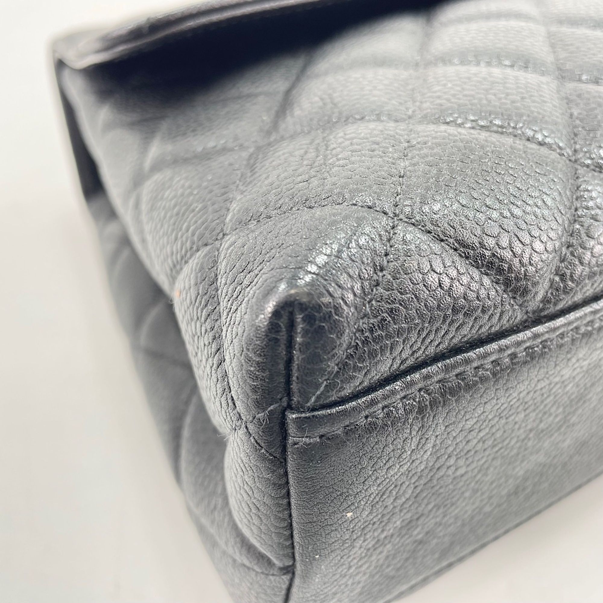 Chanel Black Handbag (Pre-Owned) - Chanel - Modalova