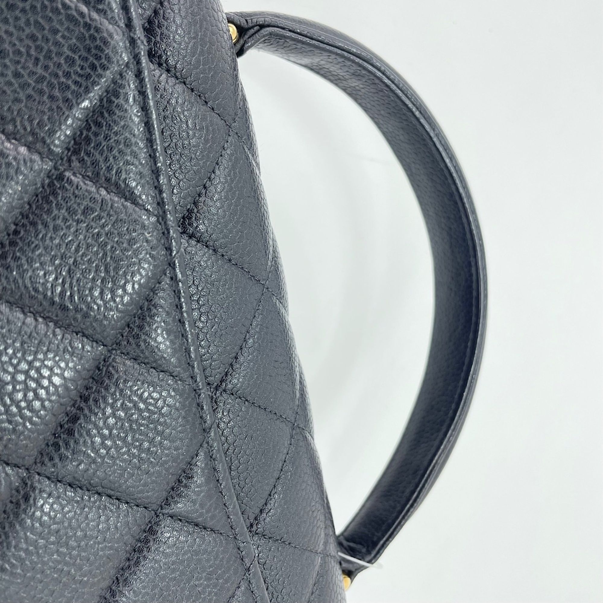 Chanel Black Handbag (Pre-Owned) - Chanel - Modalova