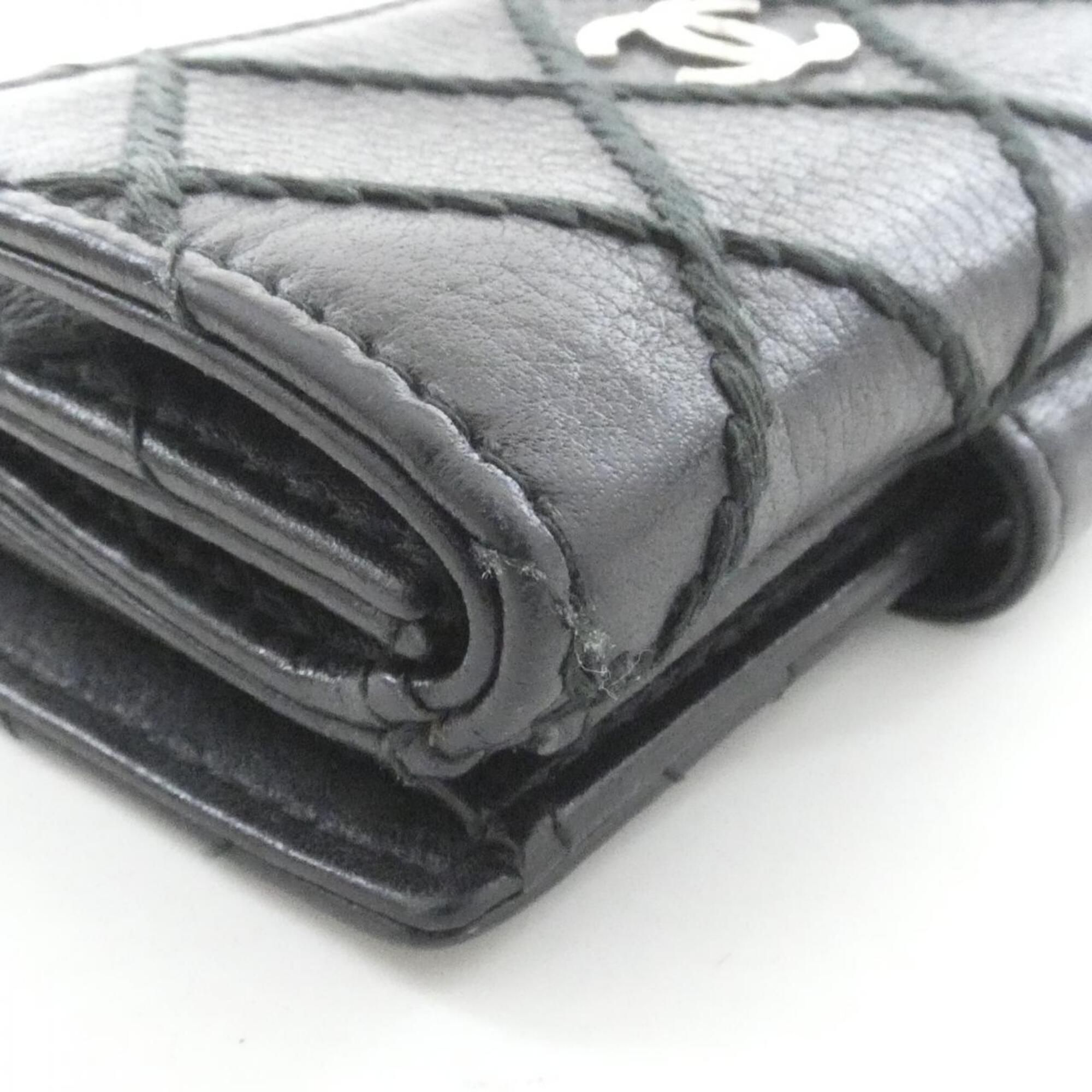 Leather Wallet (Bi-Fold) (Pre-Owned) - Chanel - Modalova