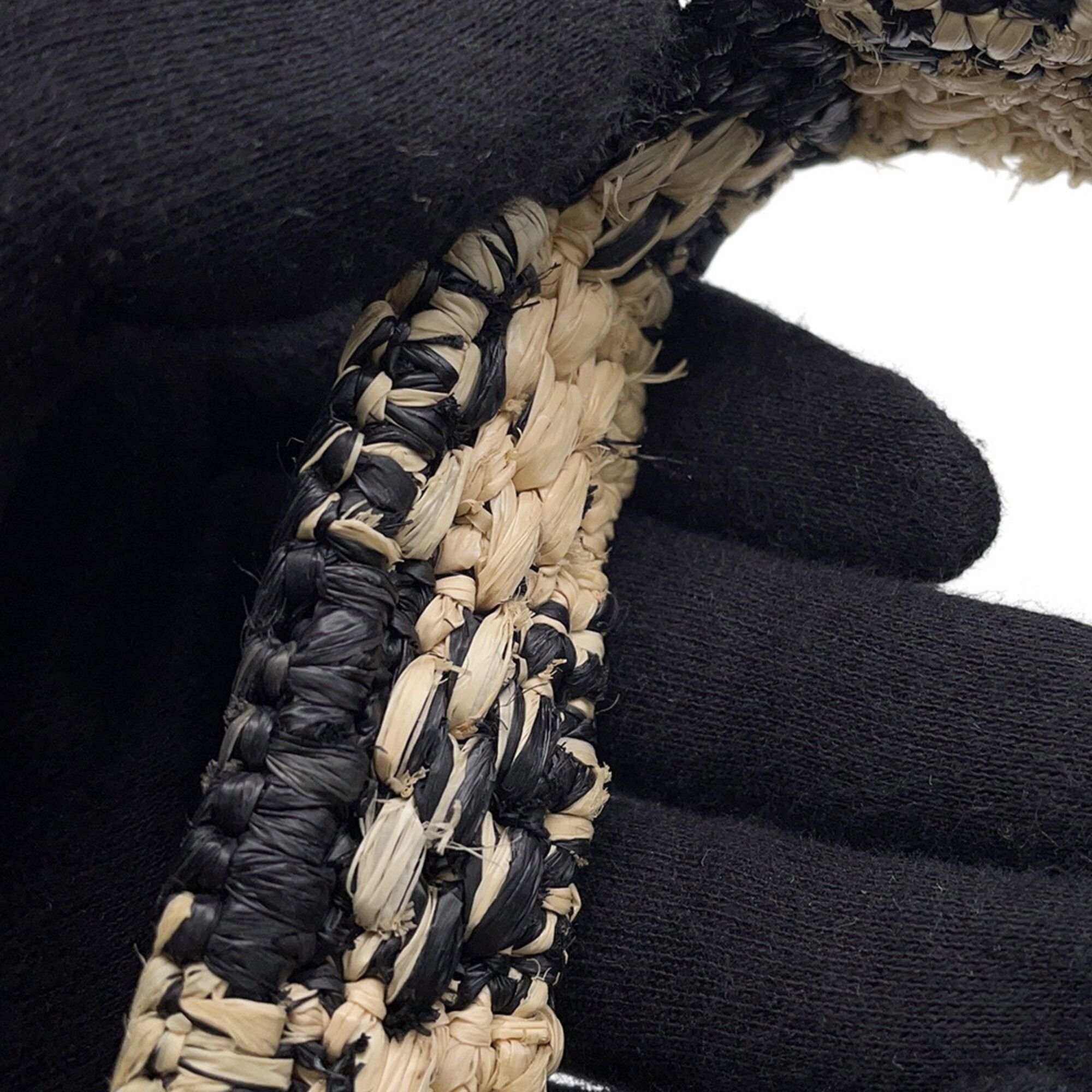 Raffia Leather Handbag (Pre-Owned) - Loewe - Modalova