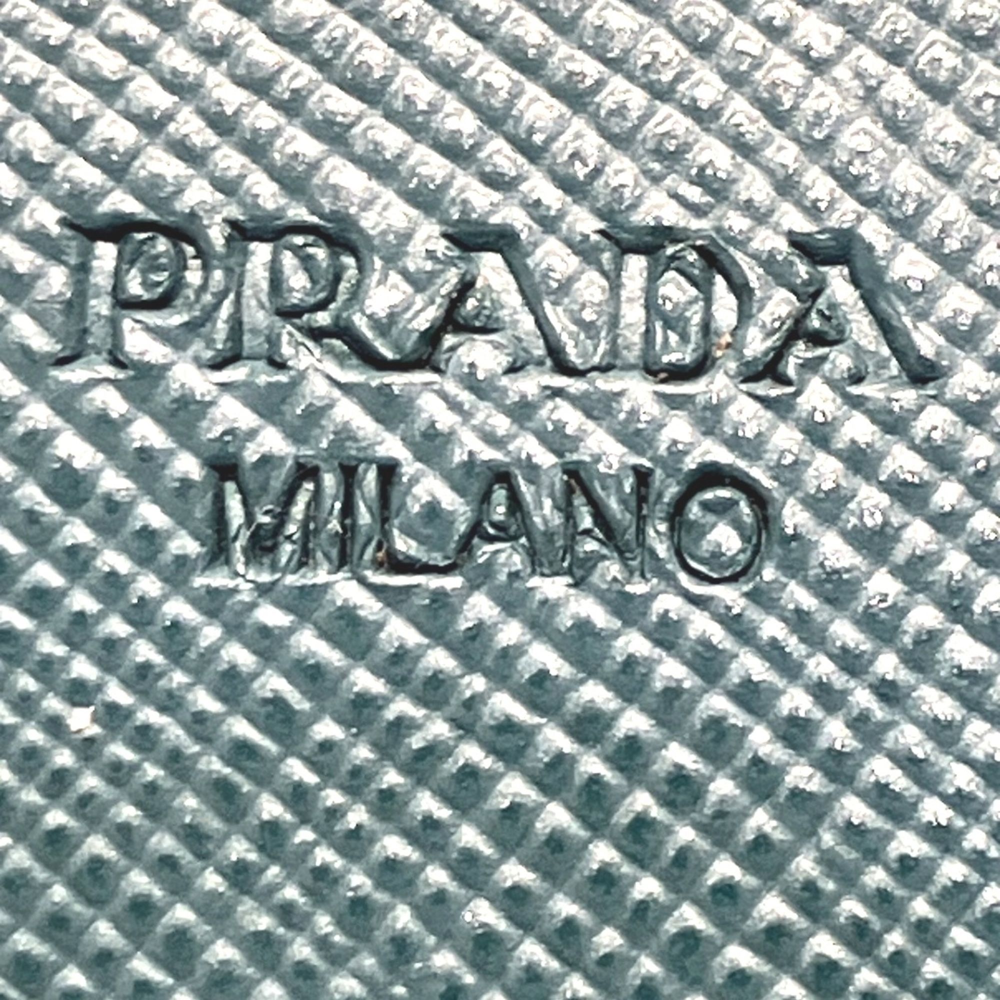 Leather Long Wallet (Bi-Fold) (Pre-Owned) - Prada - Modalova