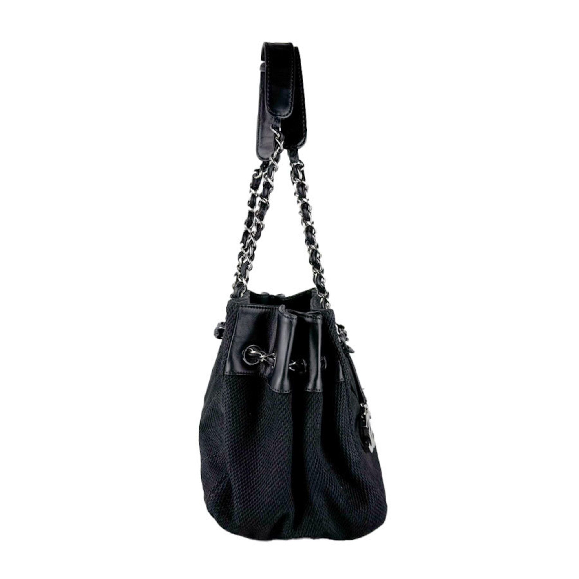 Canvas Leather Shoulder Bag (Pre-Owned) - Chanel - Modalova