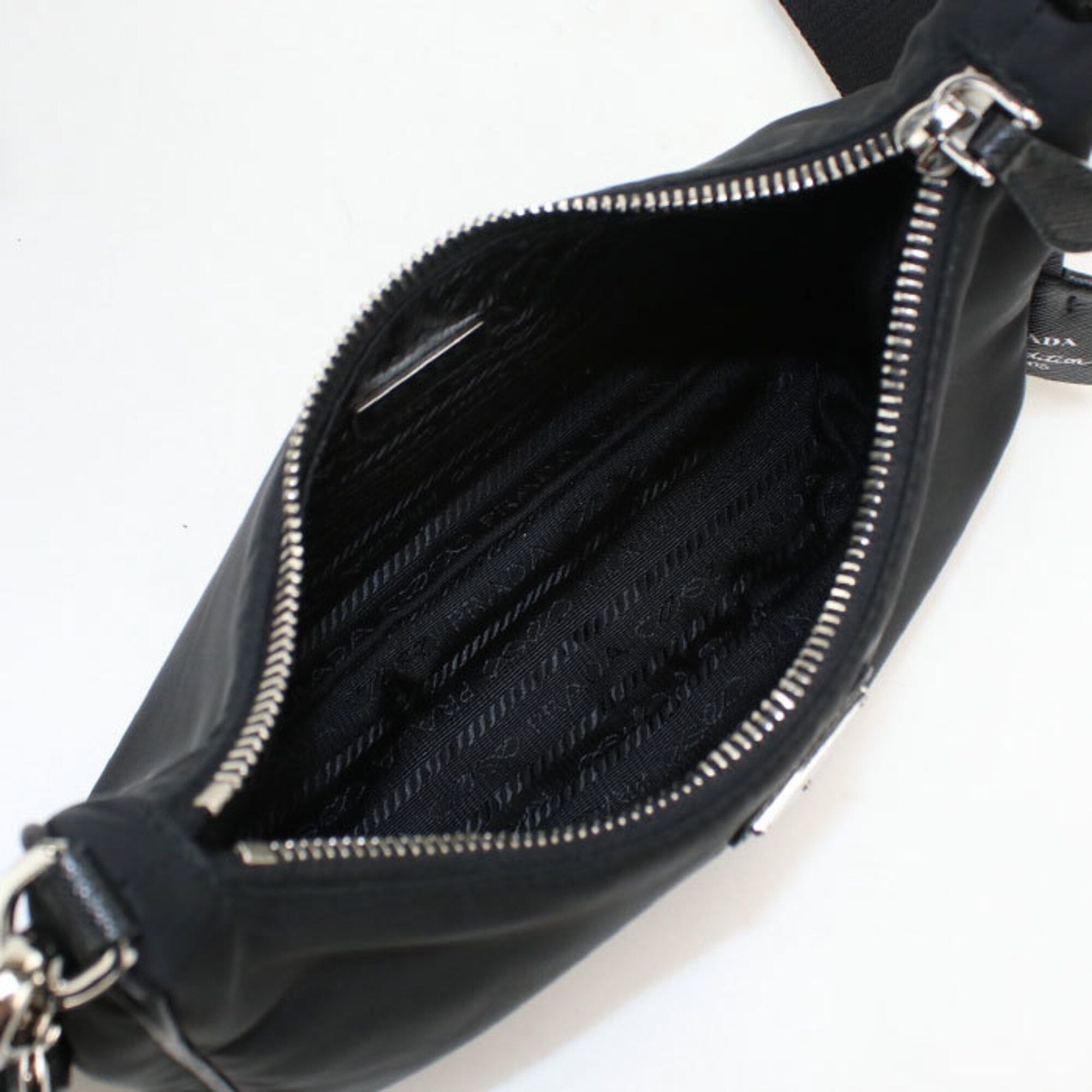 Nylon Pouch Shoulder Bag (Pre-Owned) - Prada - Modalova